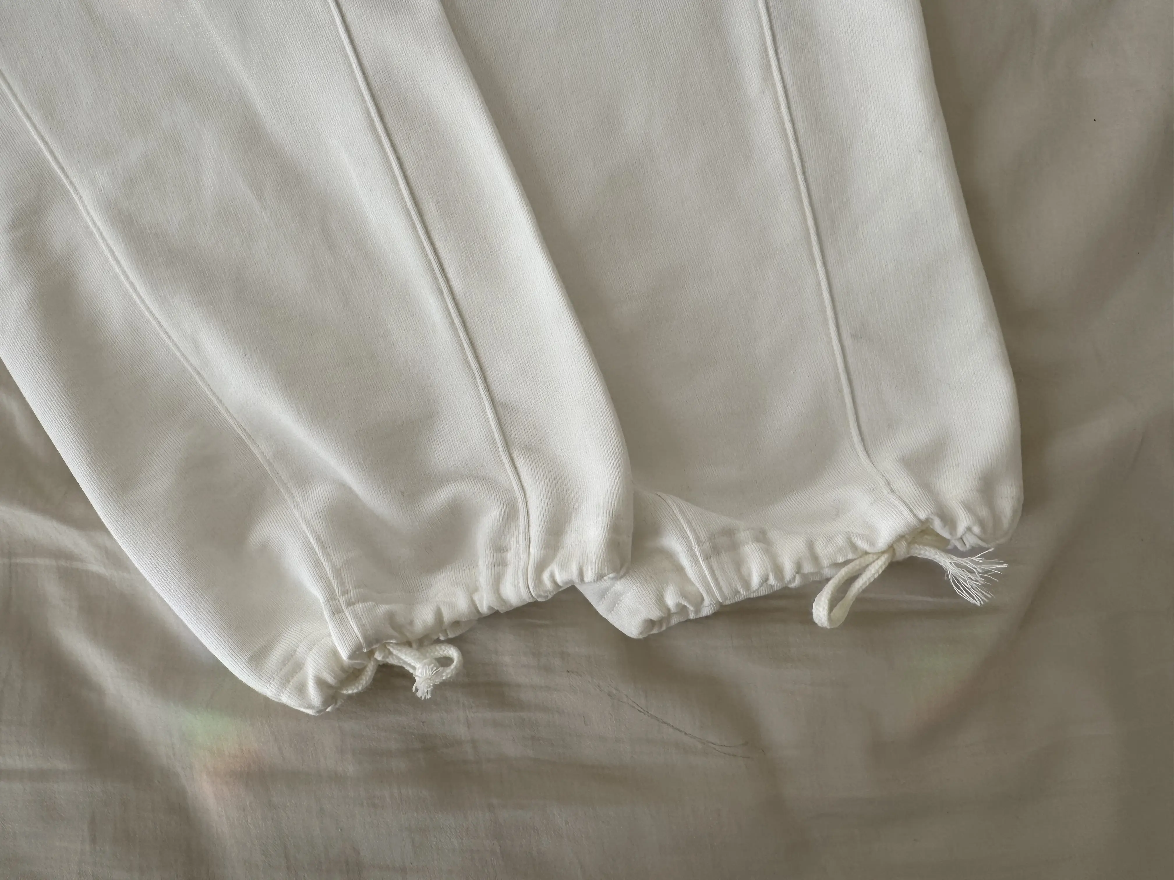 “心地よさ”と“きちんと感”が叶うきれいめスウェットパンツ_1_8