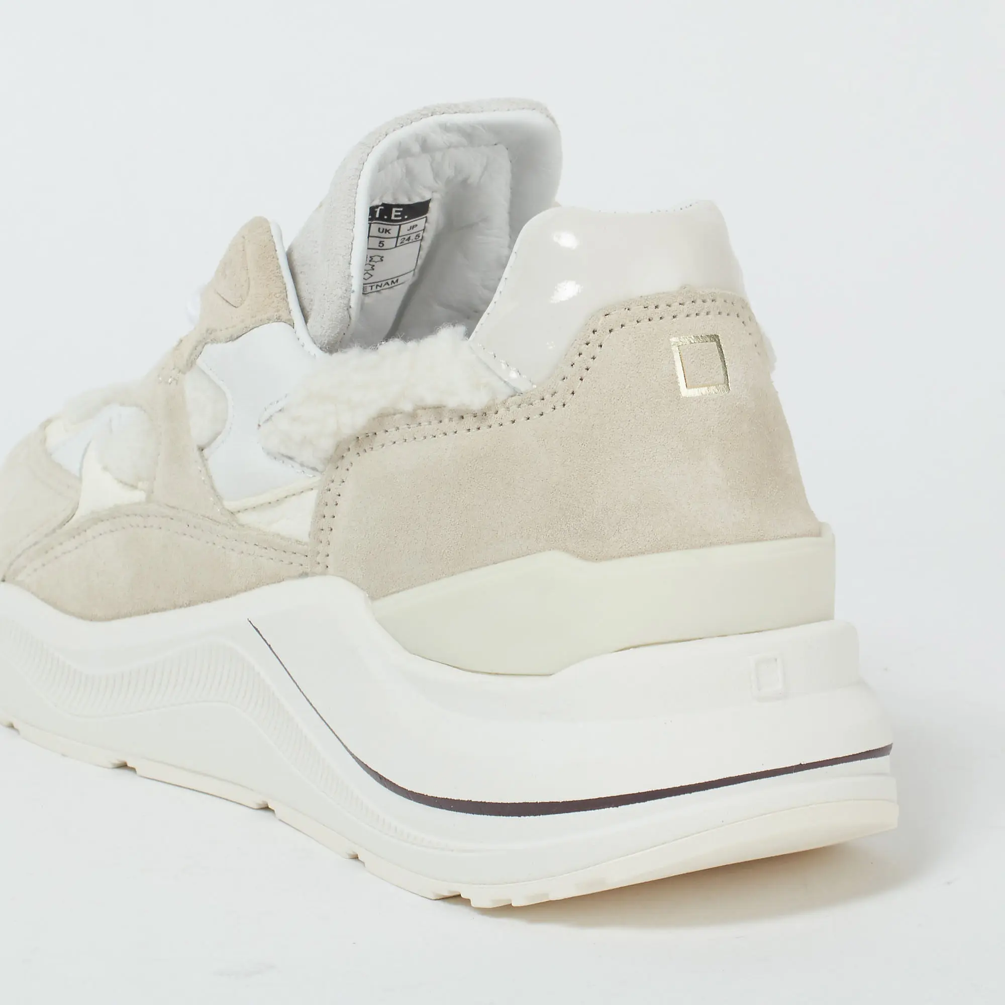 “もこもこ”が心地いい！おしゃれに効く冬小物_1_3