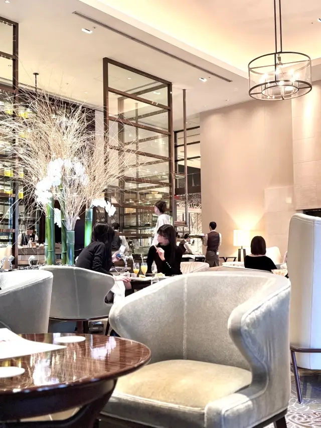 【丸の内のお正月】感動の箱根駅伝観戦後ホテルラウンジでのティータイム_1_7