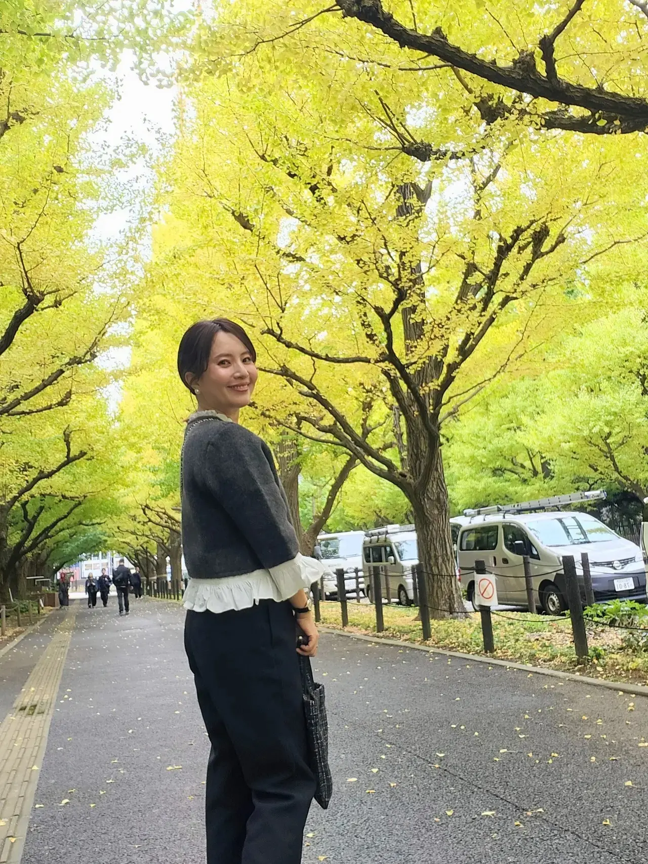 ZARAニットで秋の銀杏並木さんぽ♡