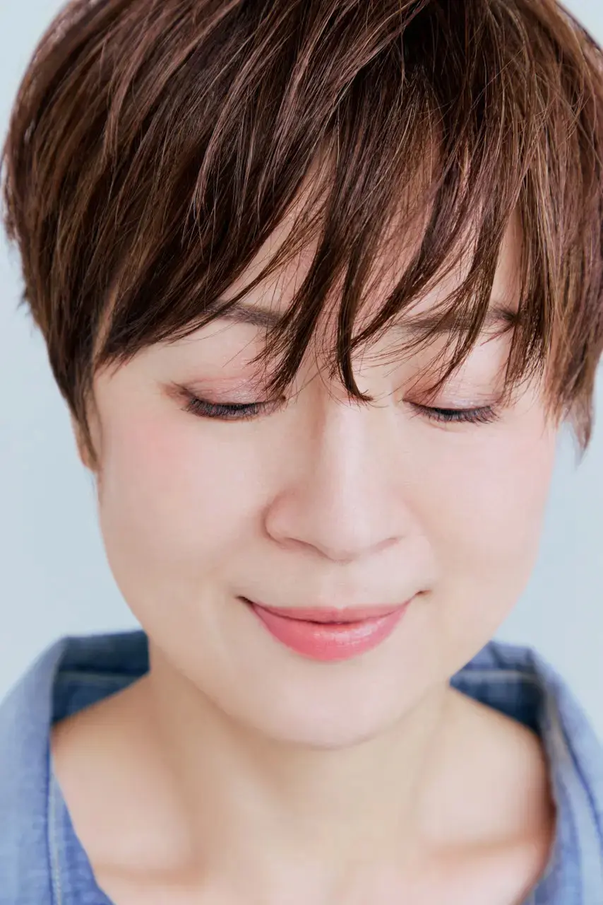 シャープだけどやわらか。50代のための軽やかでかっこいいショートヘア【50代髪型・ヘアスタイル】