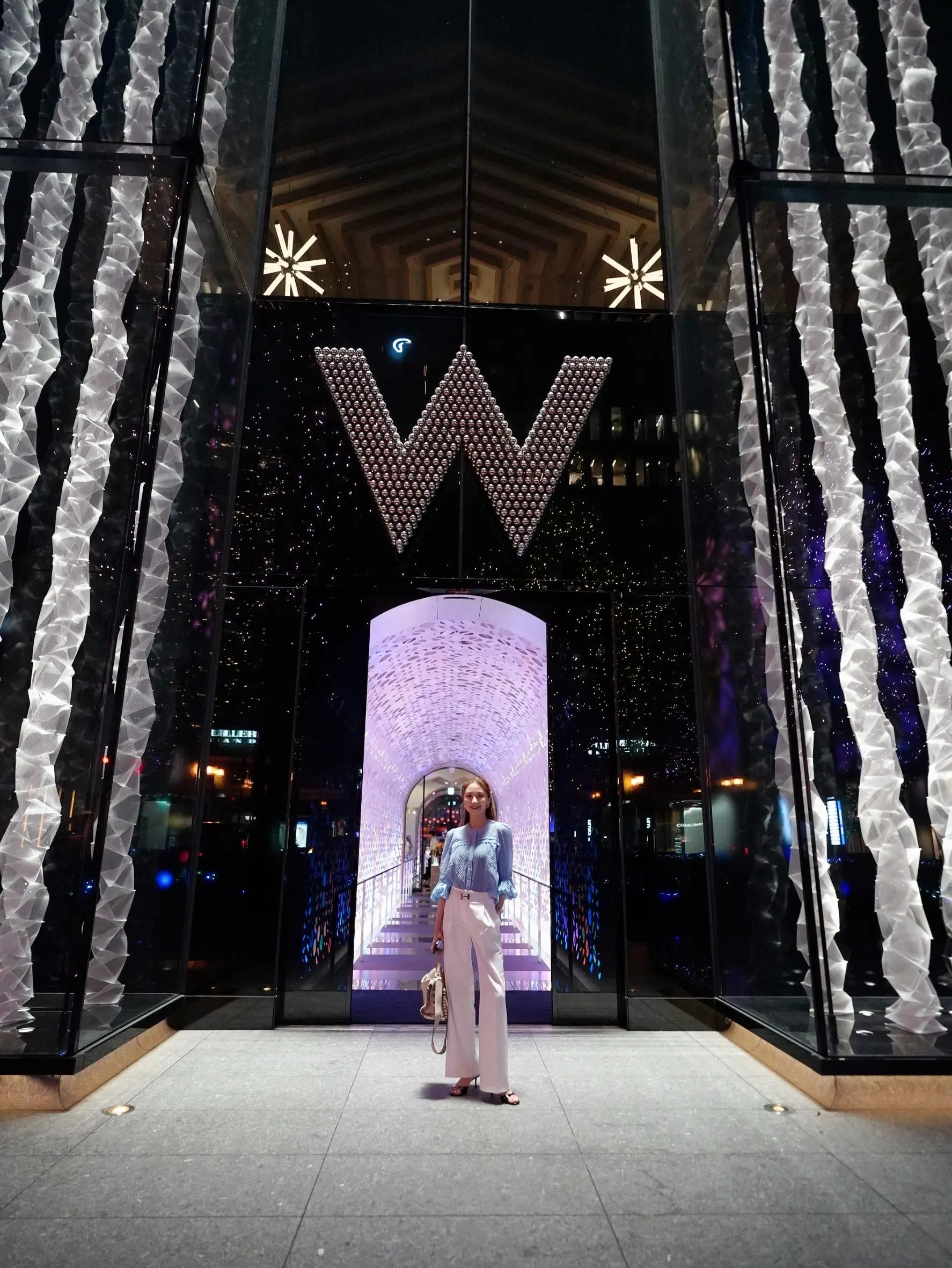 イルミネーションが煌びやかな御堂筋✨「W大阪」へ✨_1_4