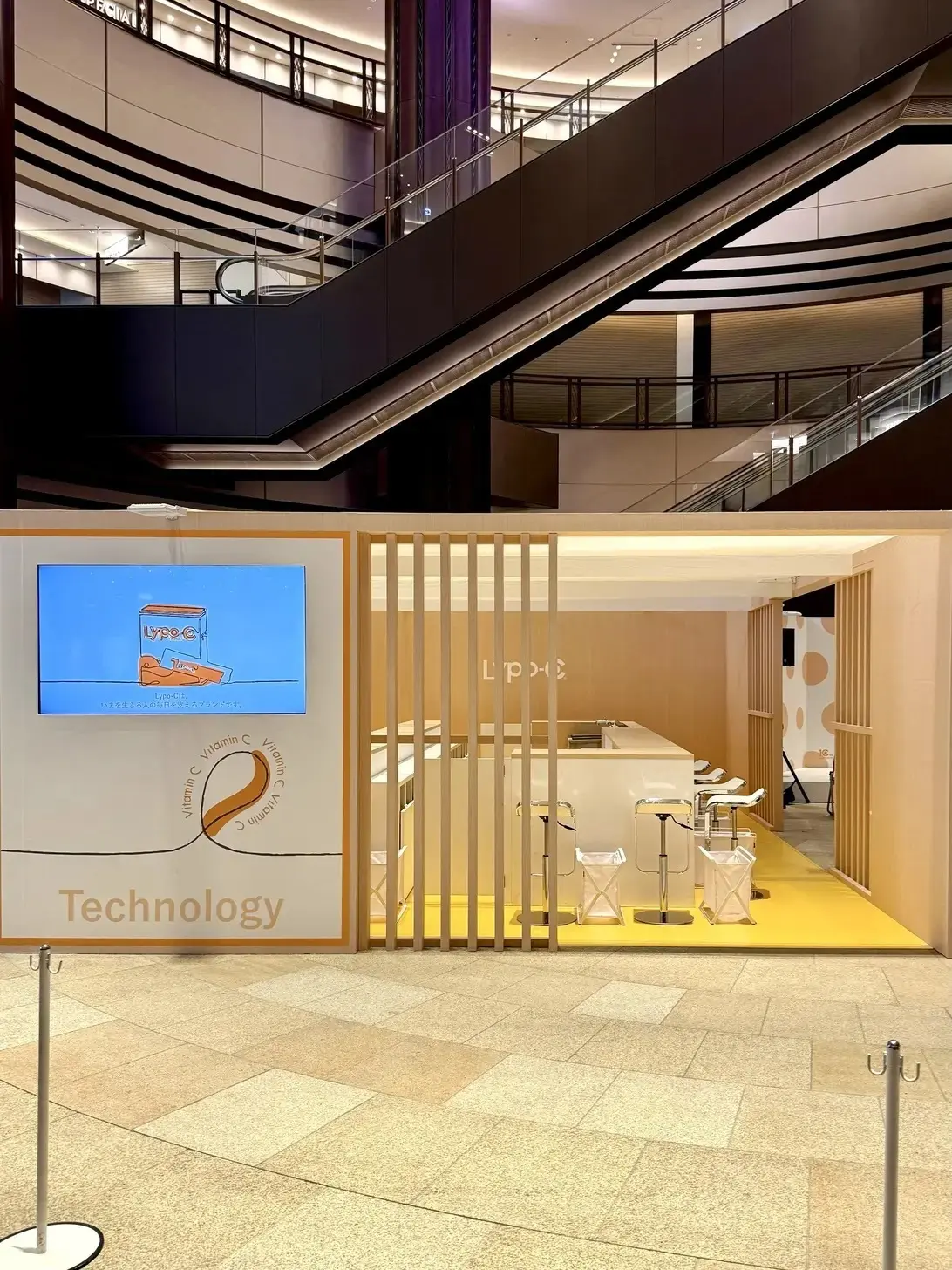 モデルの亜希さん登壇！Lypo-Cとエクラが贈るスペシャルイベント＠日比谷ミッドタウン_1_18
