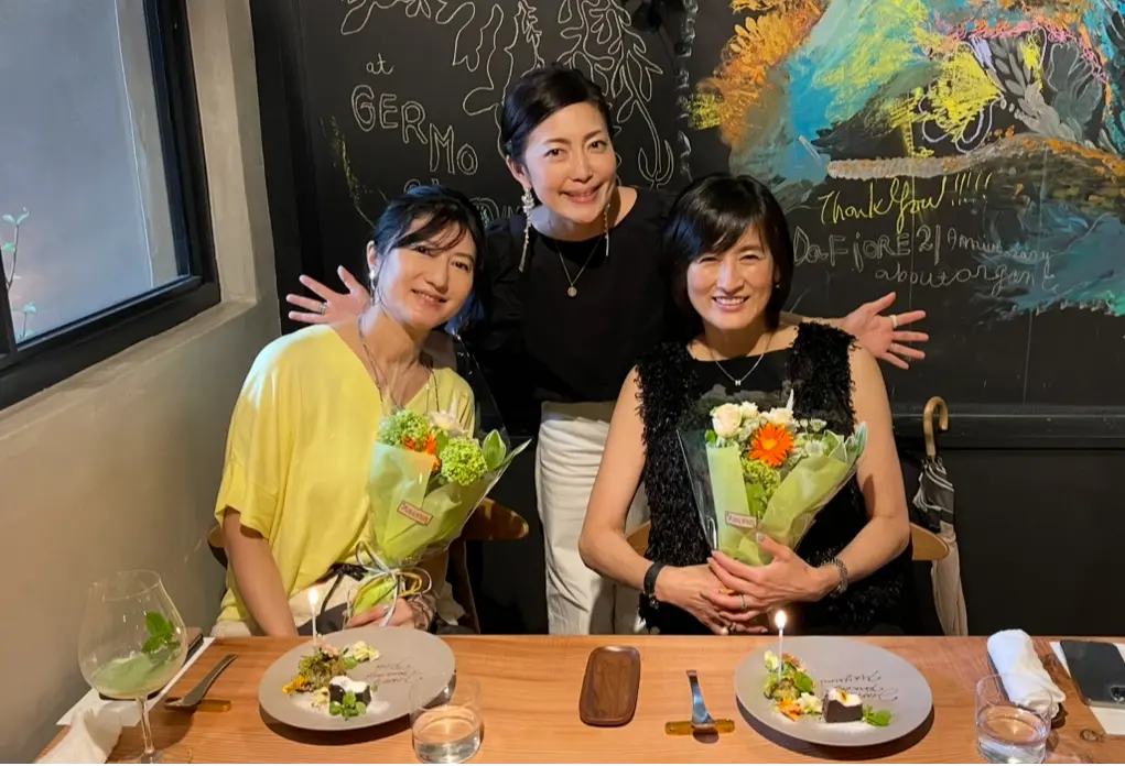 UNIQLOのホワイトデニムで華組同期ランチ会@表参道_1_5