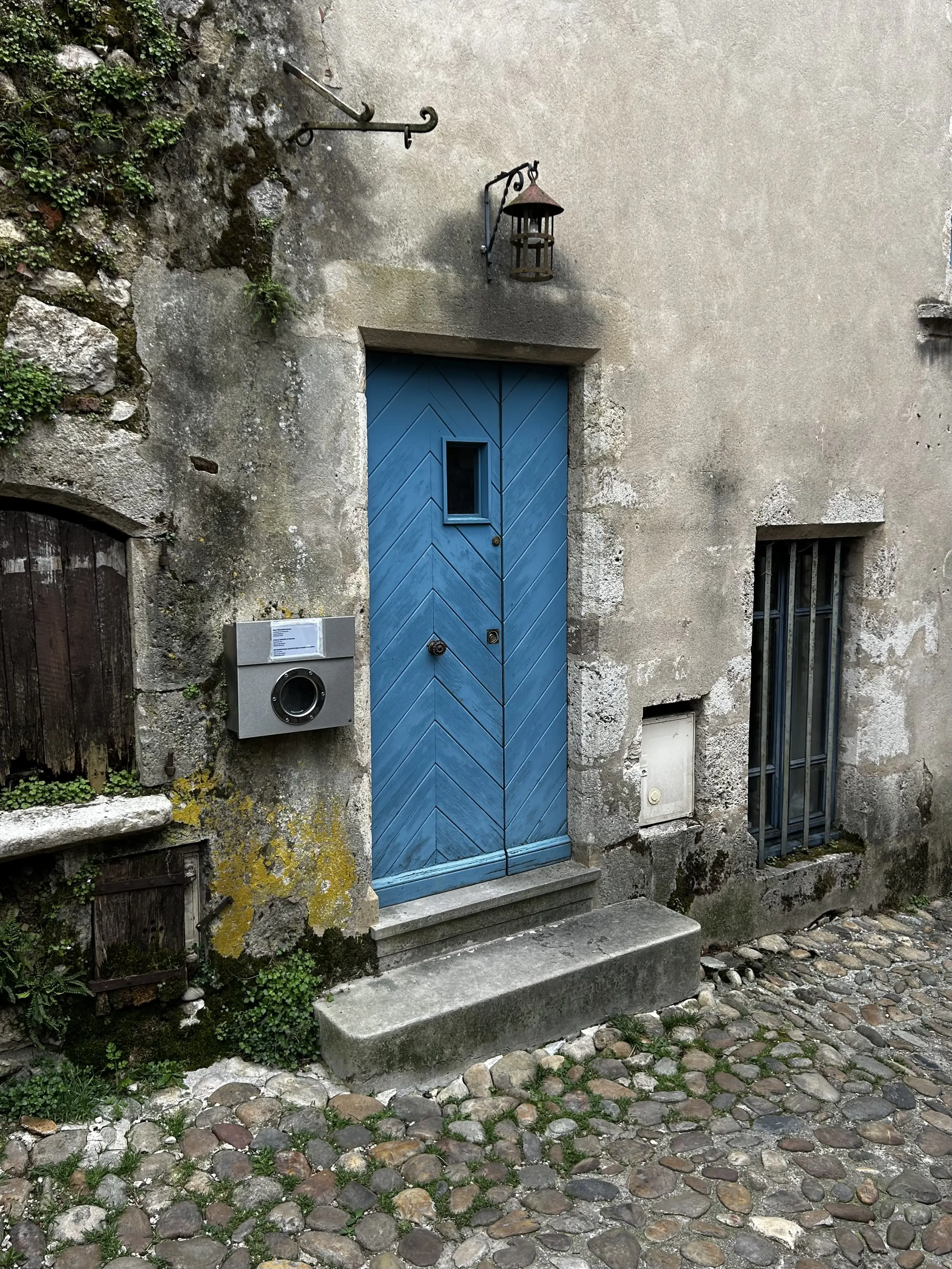 フランスの最も美しい村　　Pérouges (ペルージュ) 