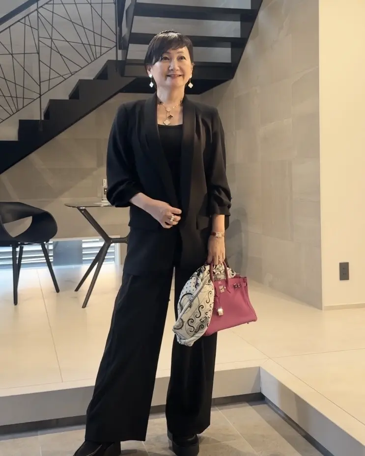 What&#039;s in my bag?~50代パーティーバッグの中身〜_1_6