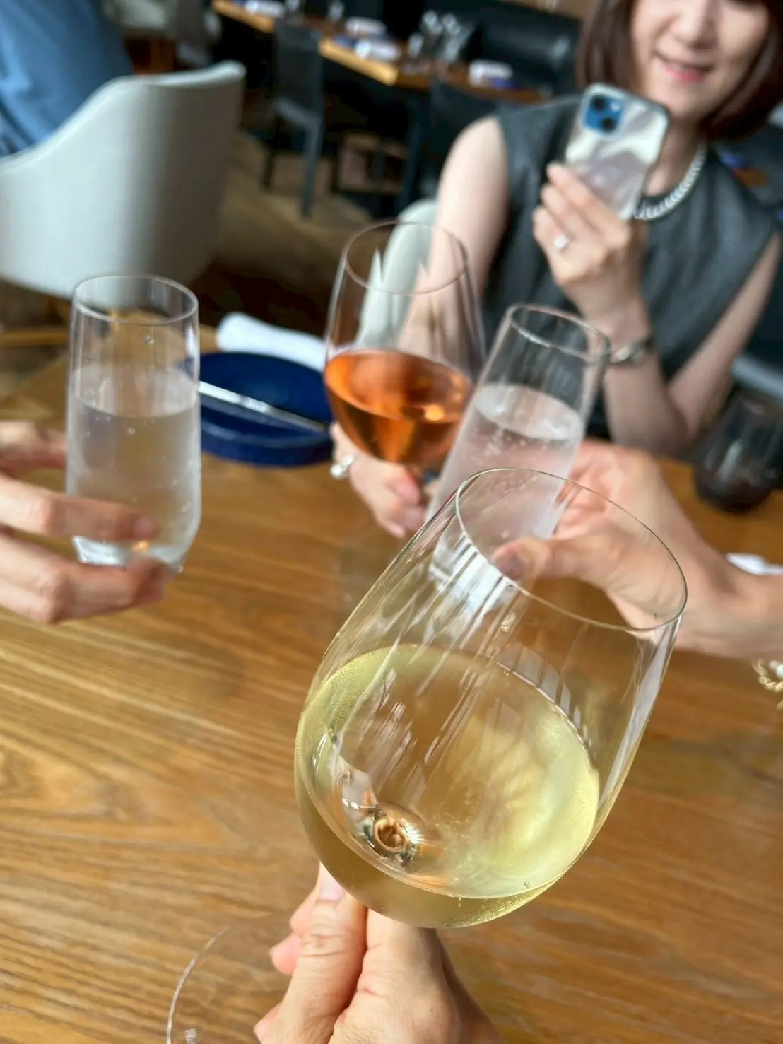 乾杯　白ワイン　ロゼ　コンラッド大阪　シーグリル