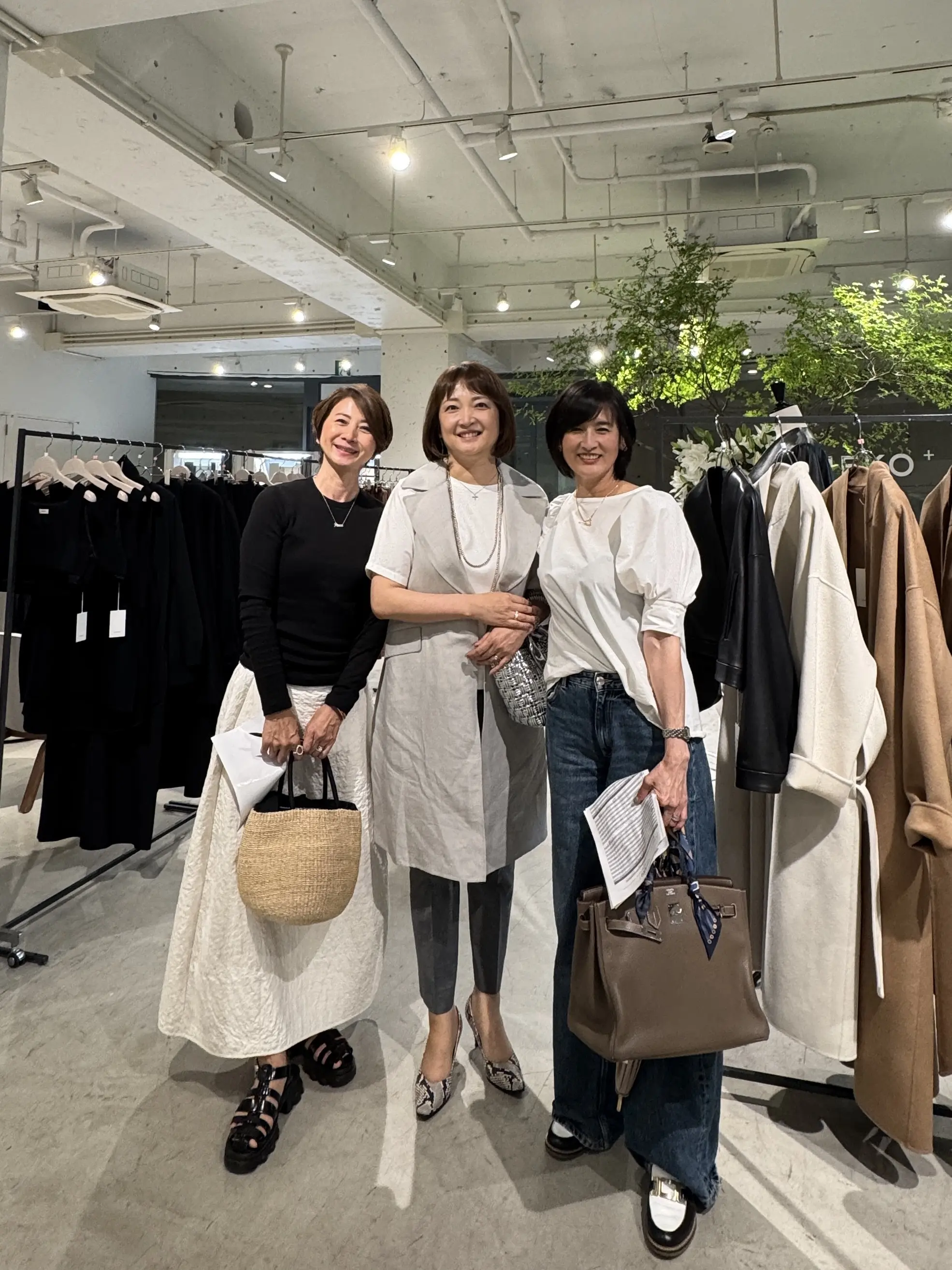 梅澤千佳子　近藤和子　豊田真由美　エクラ華組