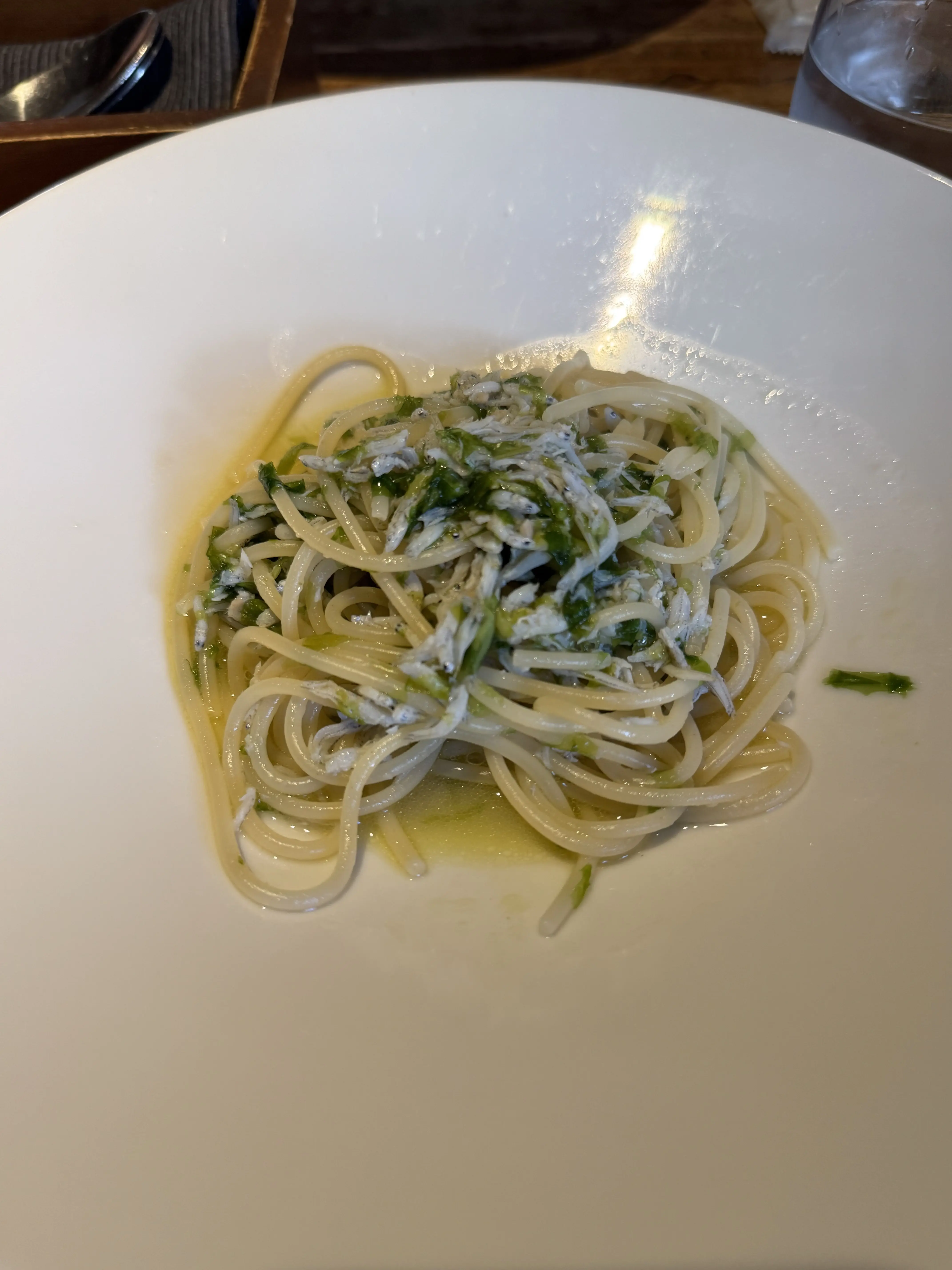 ショートトレンチでつくる大人カジュアルの鎌倉スタイル_1_4-2