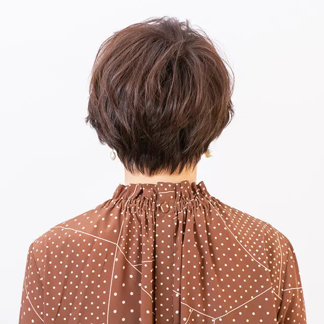 後から見たショートヘアスタイル