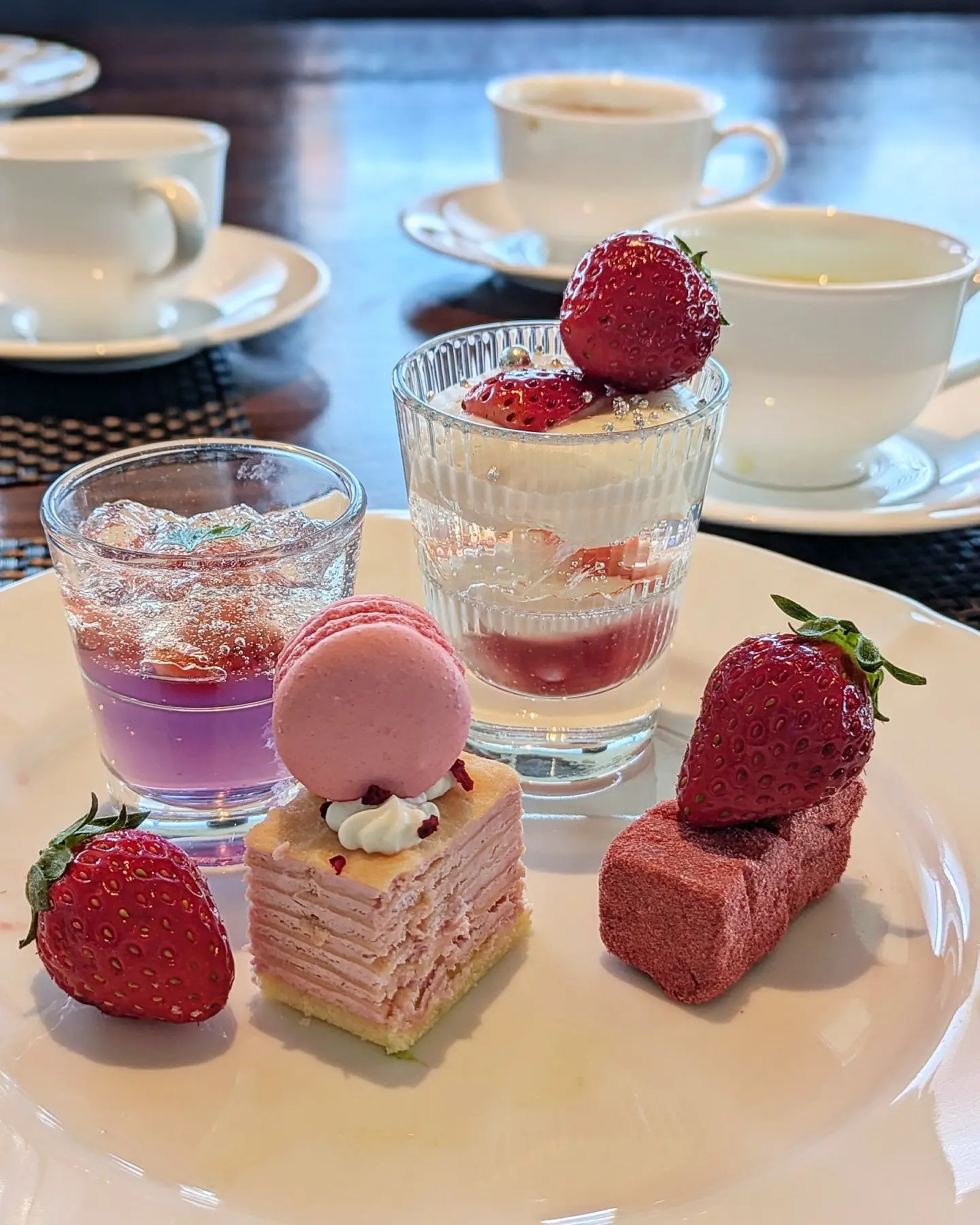 愛宕グリーンヒルズの絶景レストランで天麩羅&いちごスイーツづくしのゆったり時間_1_14