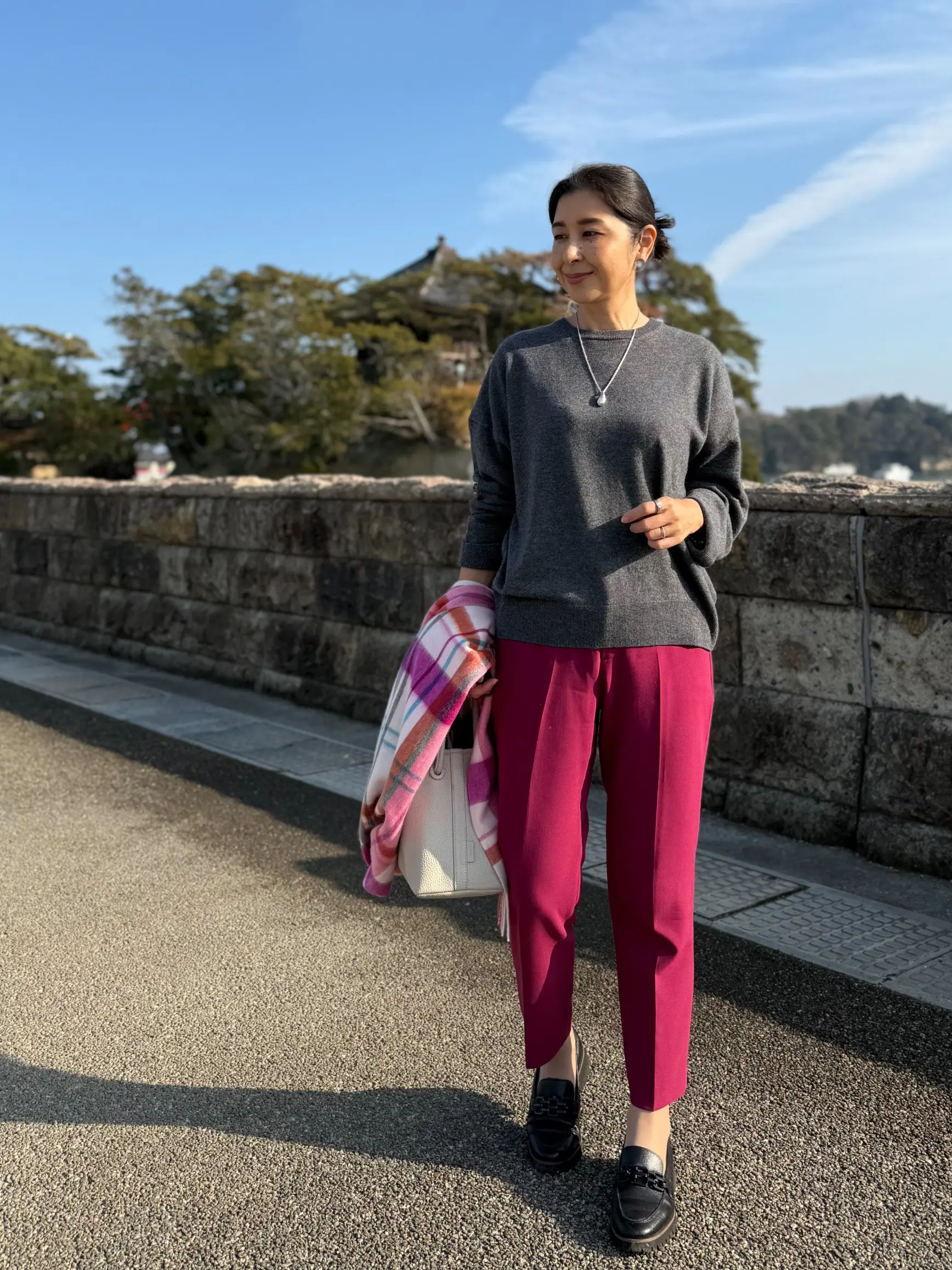 羽織るだけで見た目も気分も華やぐ♪ストールコーディネートで秋のお出かけ_1_3