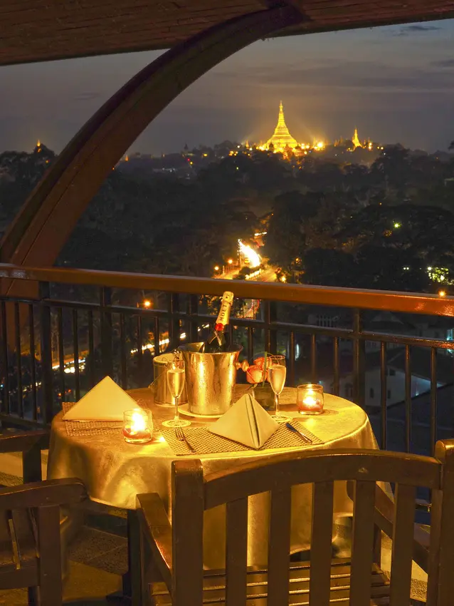 &lt;ミャンマーの旅&gt;シュエダゴン パゴダの夜景が素晴らしい、チャトリウムホテル（ヤンゴン②）_1_5-1