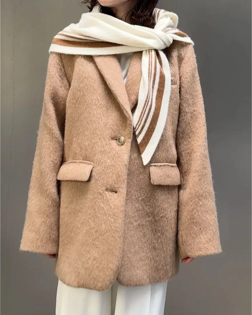 ストールの巻き方6選｜冬コーデを格上げするカシミヤ三角ストール【E by eclat・50代ファッション】_1_4