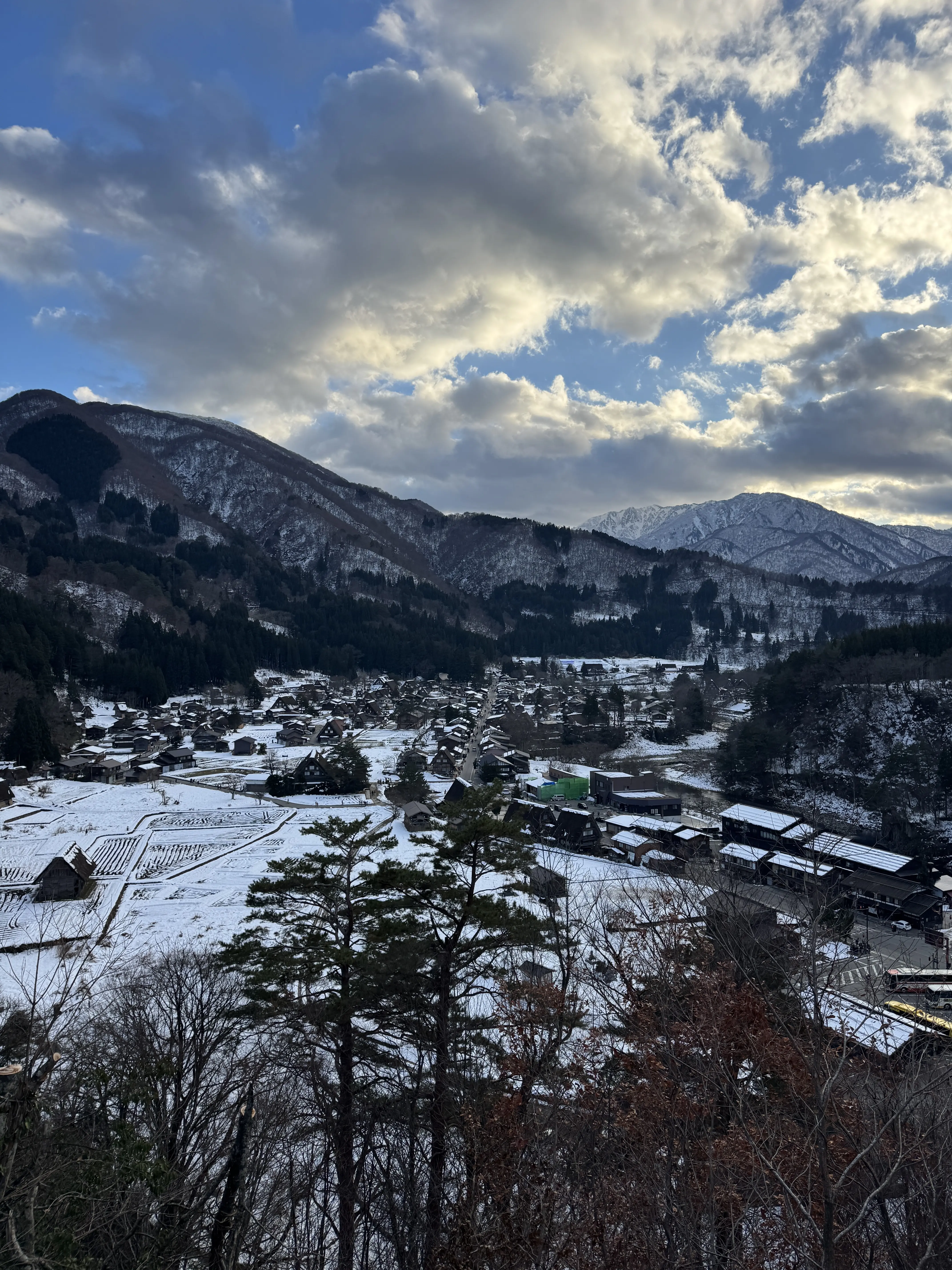 飛騨高山から世界遺産・白川郷へ！気温0℃も怖くない、大人のための防寒レイヤード術_1_11-1