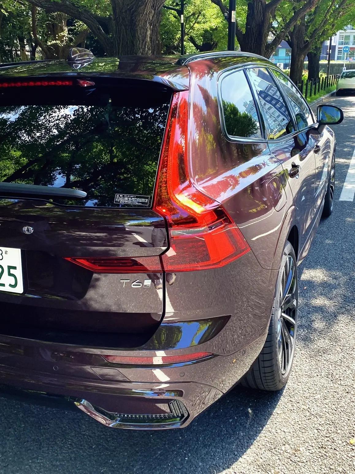 ボルボ　XC60 Ultra T6 Plug-in hybrid　ライト 外観 プラグインハイブリッドモデル マダムの“ぐっとくるクルマ”試乗 Webエクラ