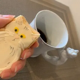 アイシングの猫のクッキーとコーヒーは合う