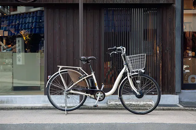 電動自転車レンタル の御用達は『100 BI KES KYOTO』。ワインを飲む 前に返却