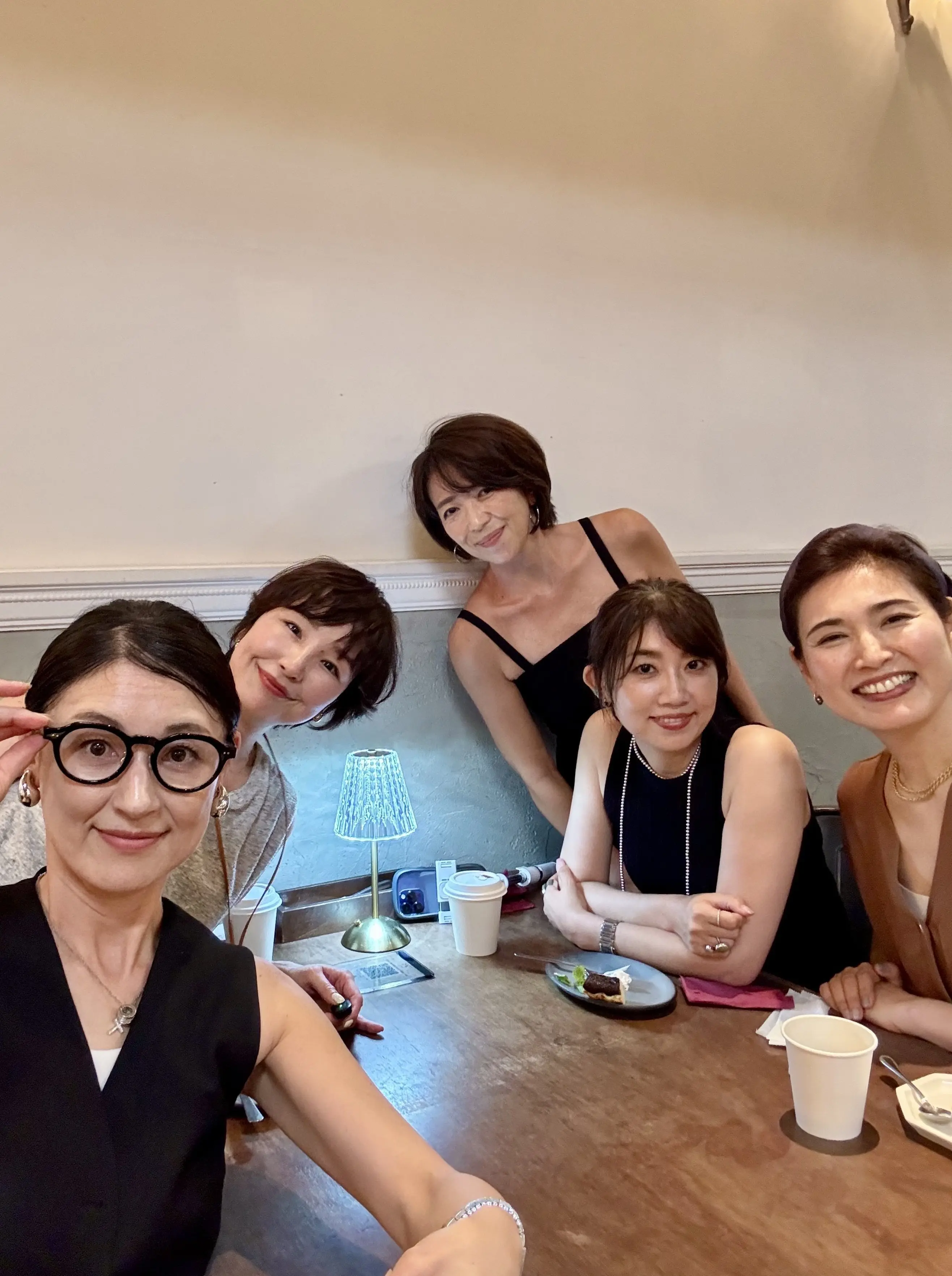 表参道で過ごすブラックコーデ、ご縁を感じた夏のランチ会_1_5