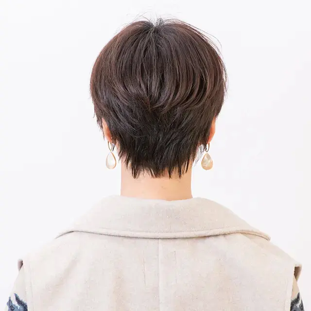 前髪ありのすっきり「こなれハンサムショート」