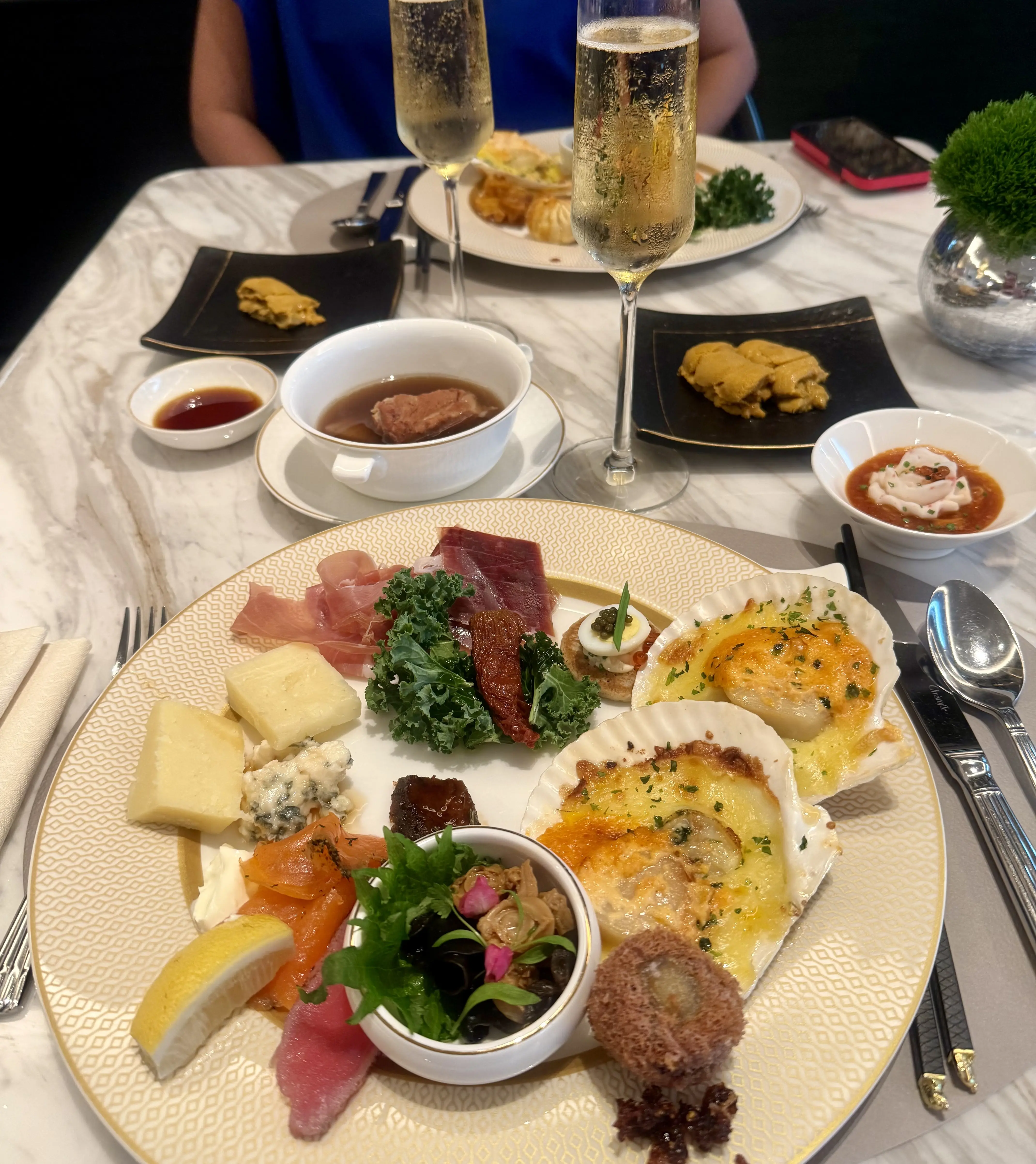 ビュッフェディナー