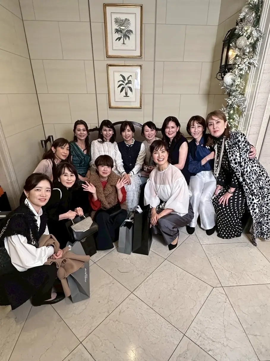 【ソワレ・ド・エクラ】華やかな夜に 大人のパーティーコーデ_1_7