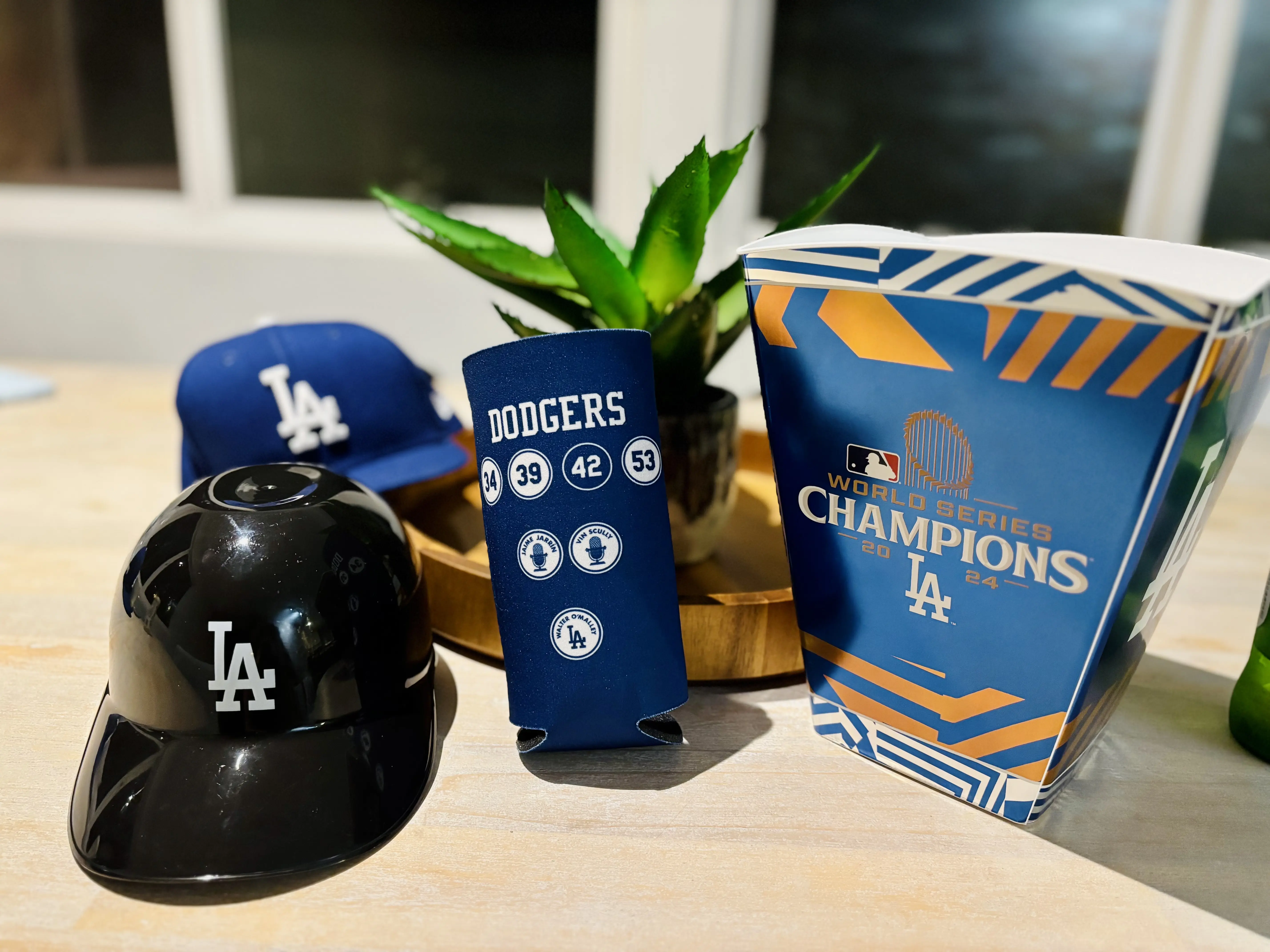 ドジャースタジアム グルメ グッズ
