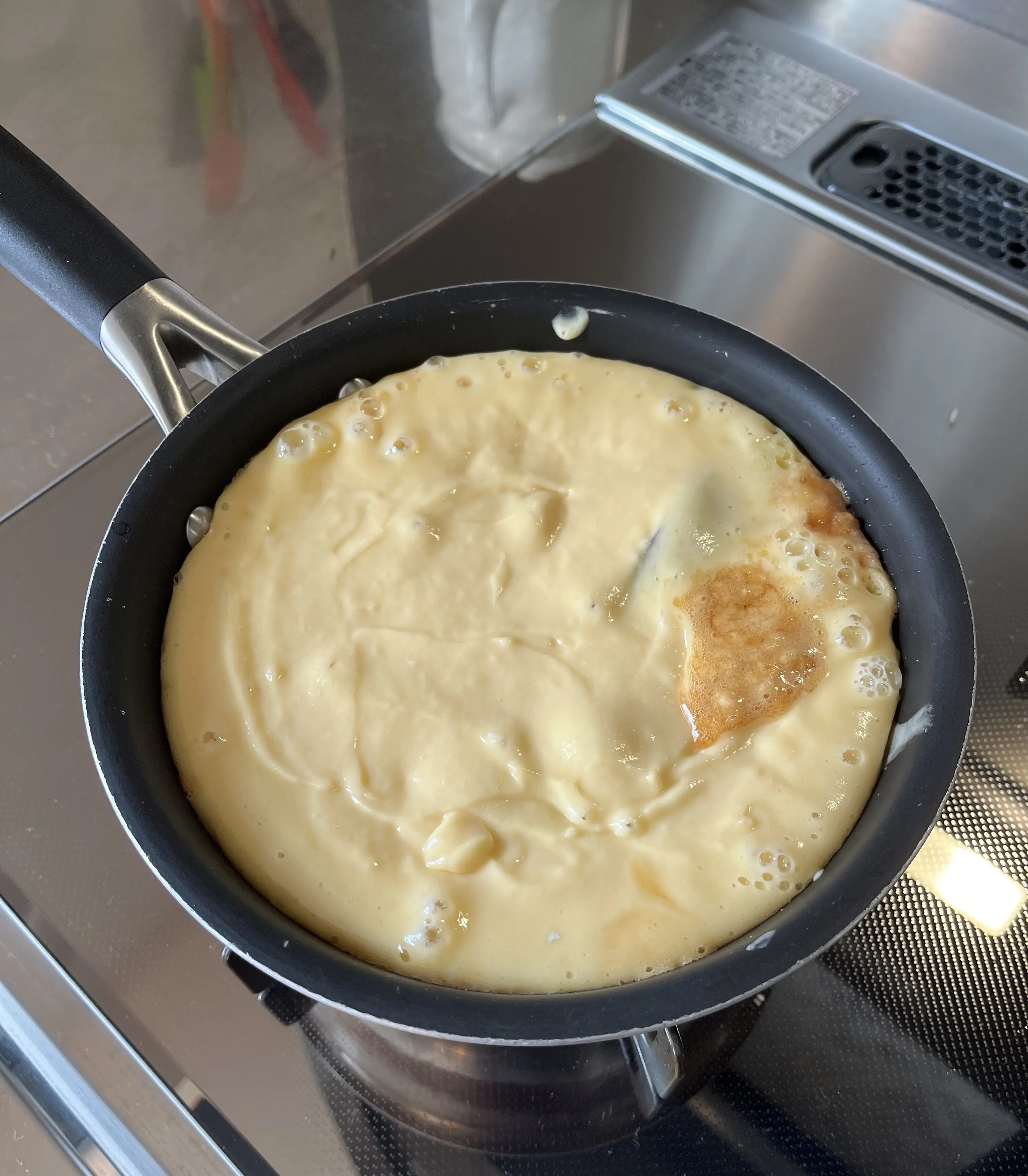 フライパンで焼くアップサイドダウンケーキ