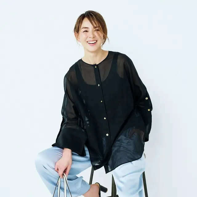 Tシャツ/カットソーを使った「サテンパンツ」の人気ファッション