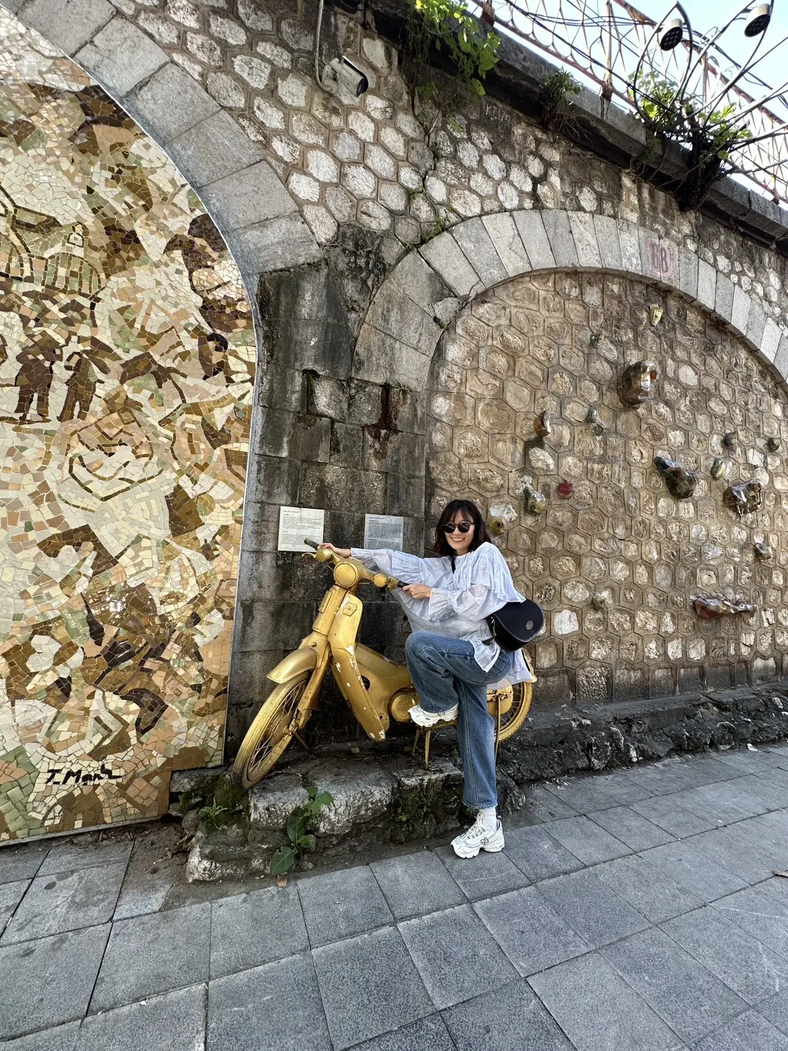 ベトナム　ハノイ　フンフン壁画通り　アート