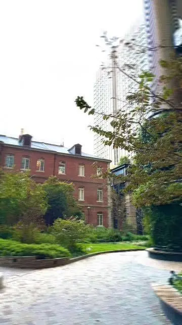 丸の内ブリックスクエア