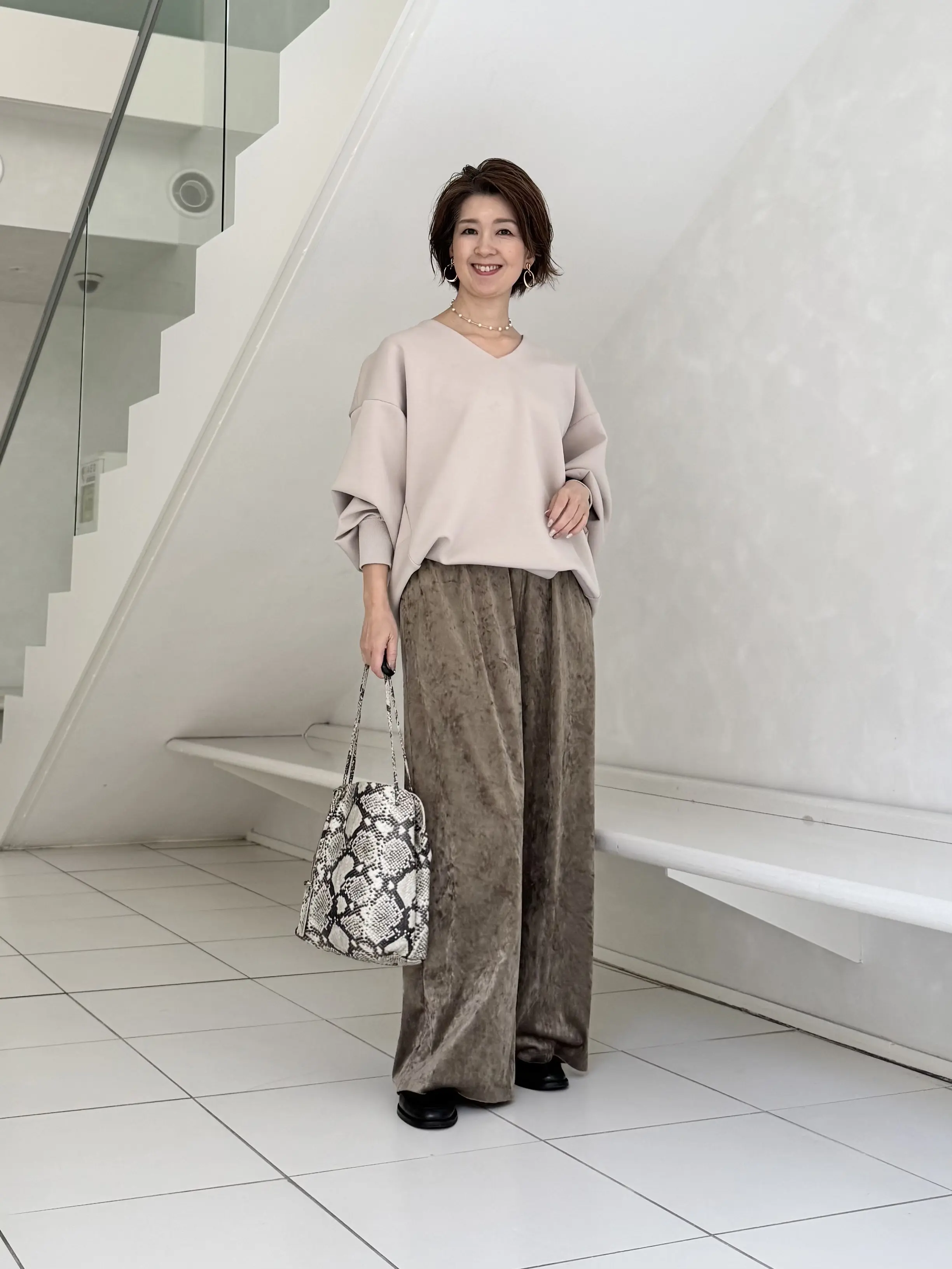 “ラクなのに上品”を叶えるベロアパンツ着回し5選_1_4