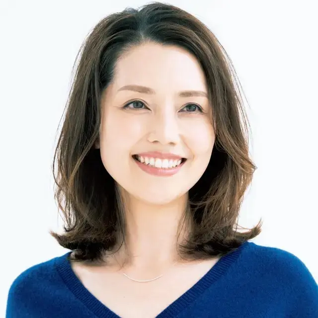 40代こそ似合う「大人のミディアムヘア」上品で可愛らしく手入れが楽な万能ヘア！