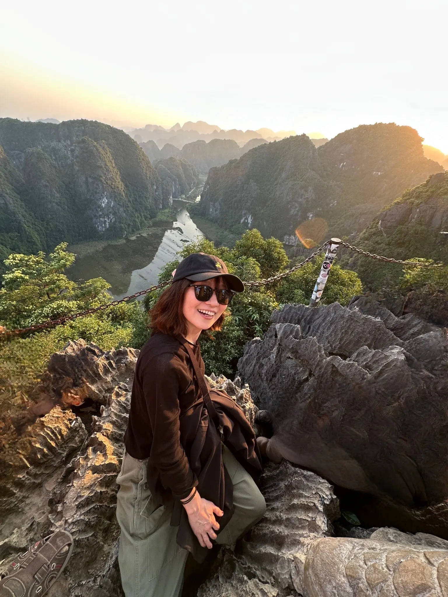 ムア洞窟　絶景　ベトナム　ハノイ　チャンアン