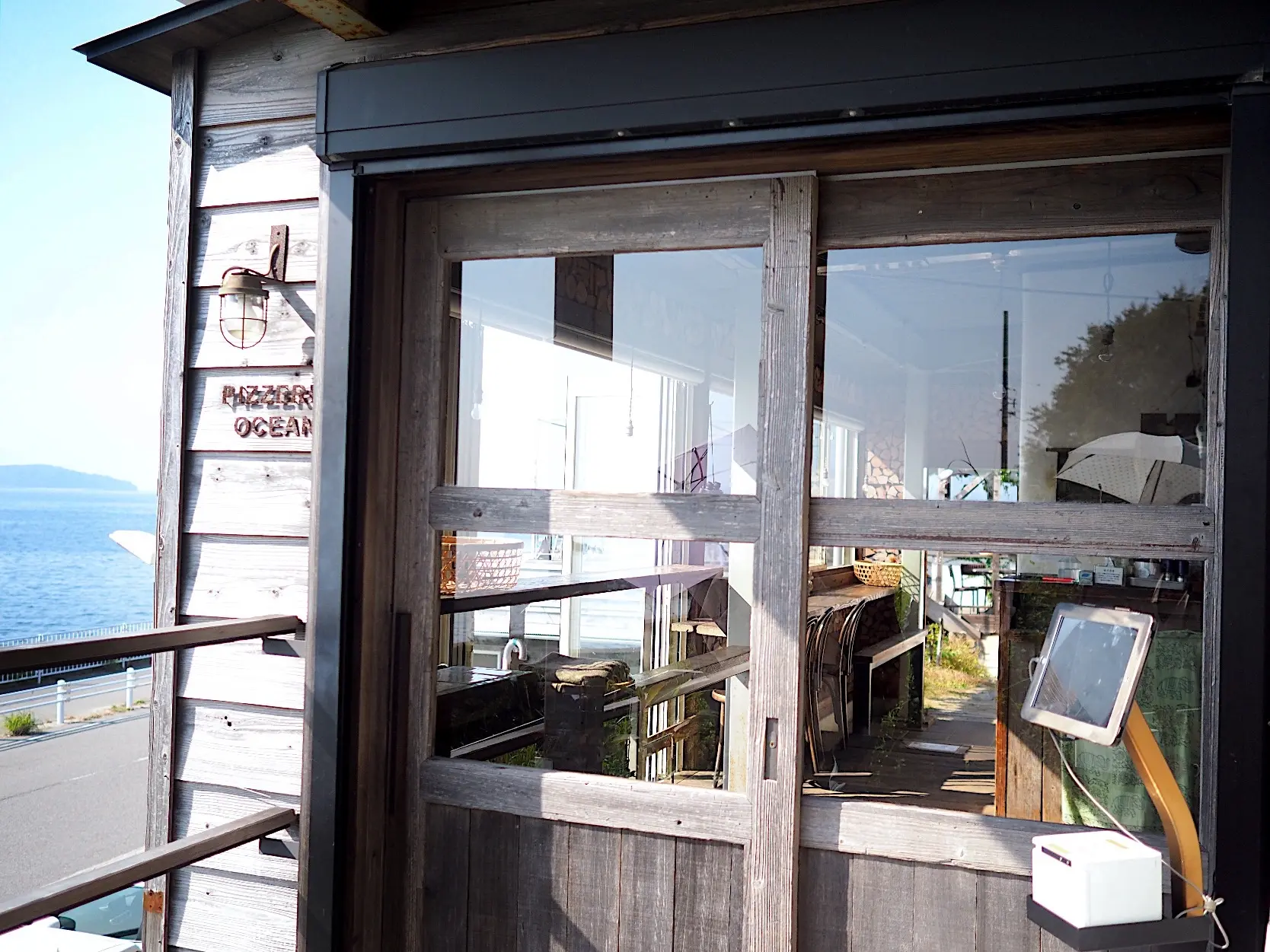 「ピッツェリア・オーシャン」西尾市寺部町、 寺部海水浴場沿いのお店です