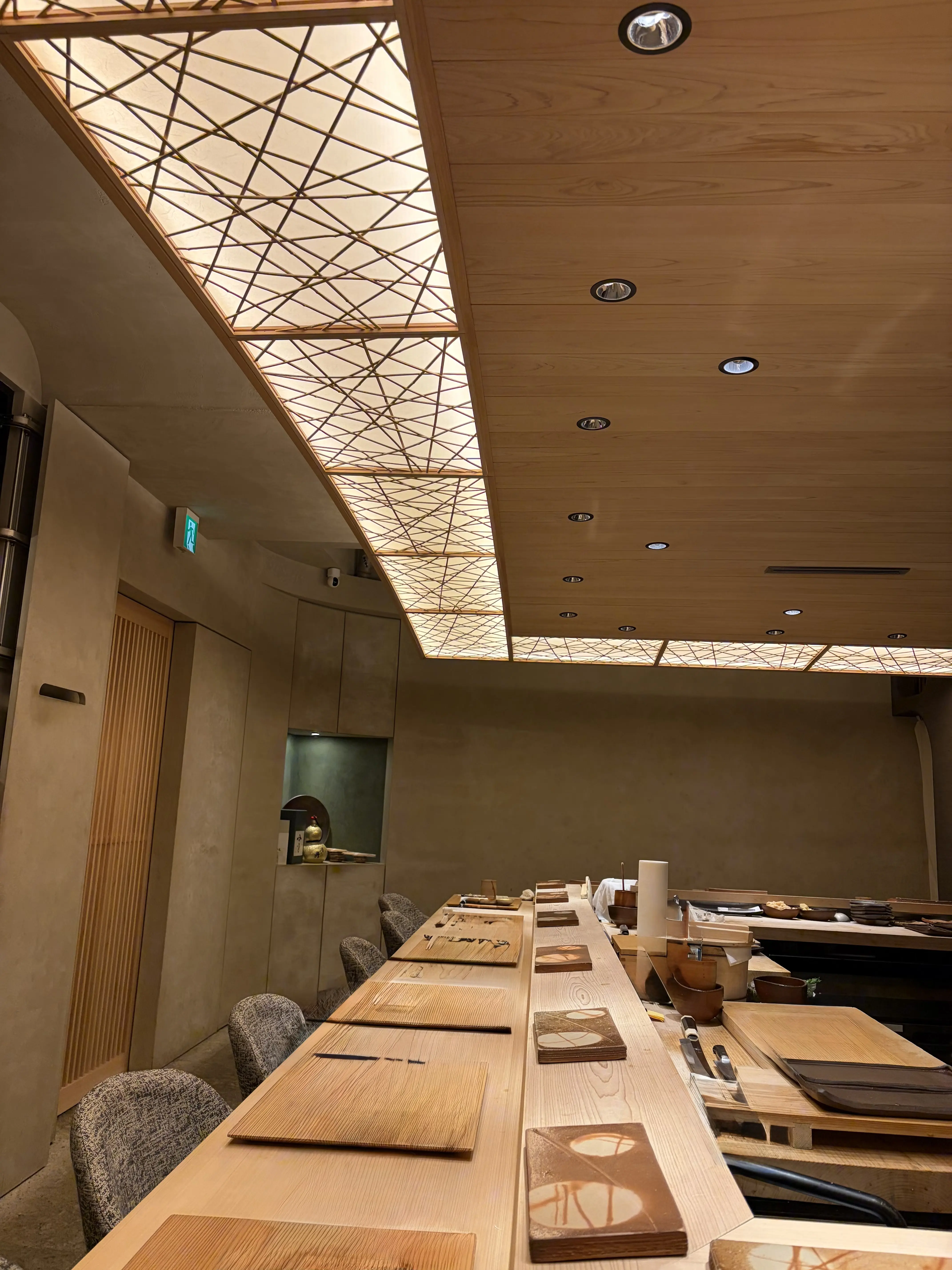 美登利　昌の店内