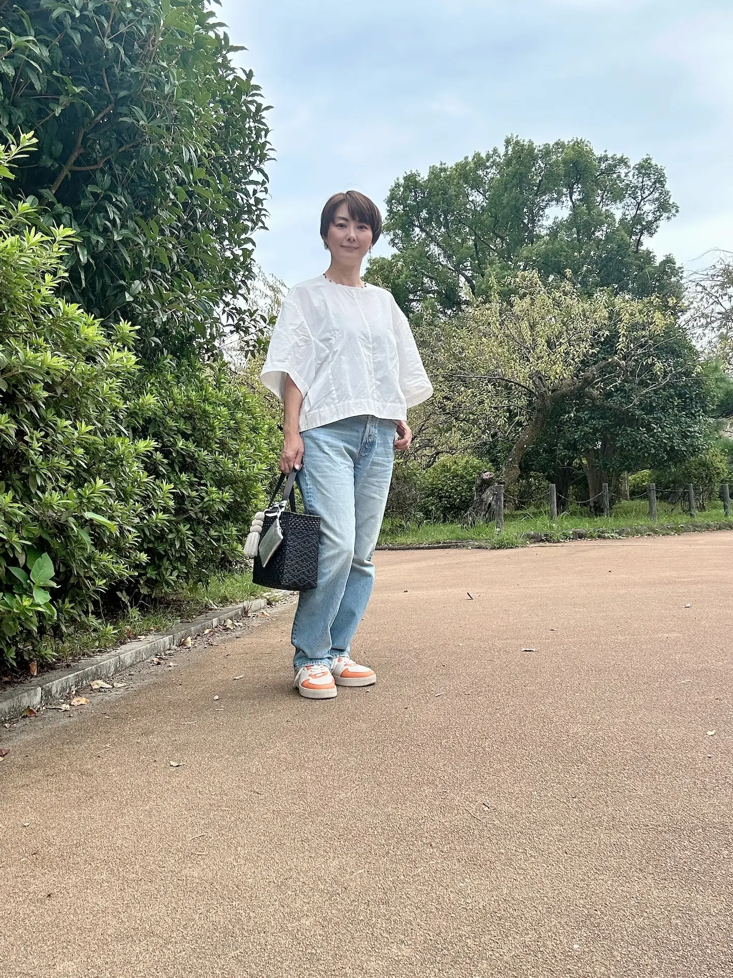 秋のおしゃれは足元から　レザースニーカーが大人のおしゃれに大活躍です_1_3