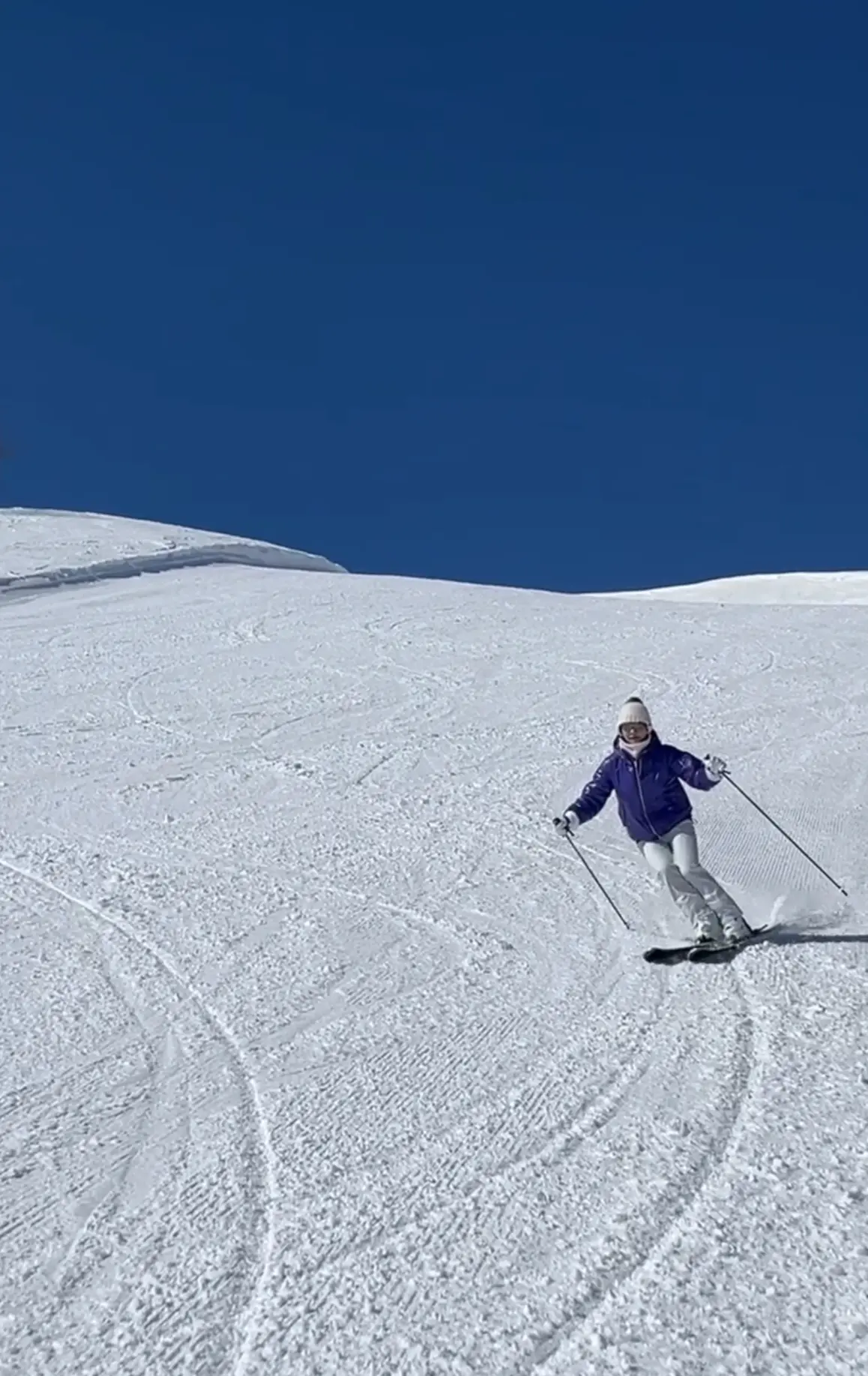 限りなく広がる青い空と白銀の山々、春スキーを満喫する上越旅行_1_4