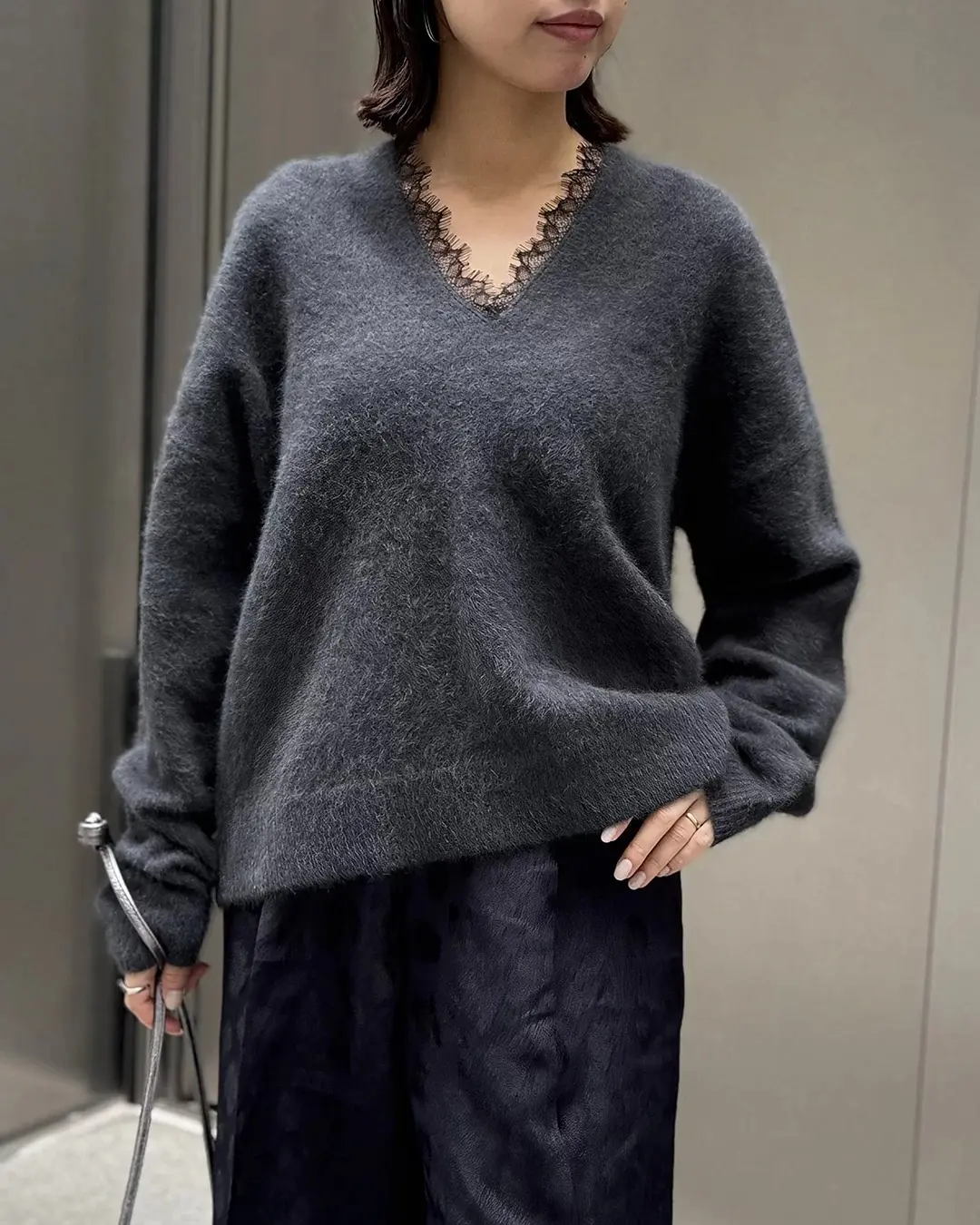 《Room no.8 for E by eclat》可憐さと品を両立。冬の主役“ヘアリーレースニット” 【50代ファッション】_1_2