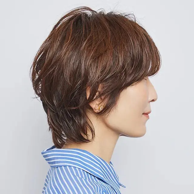 50代に必要な華やかさとおしゃれ感。両方クリアできるマッシュウルフショート【50代髪型・ヘアスタイル】
