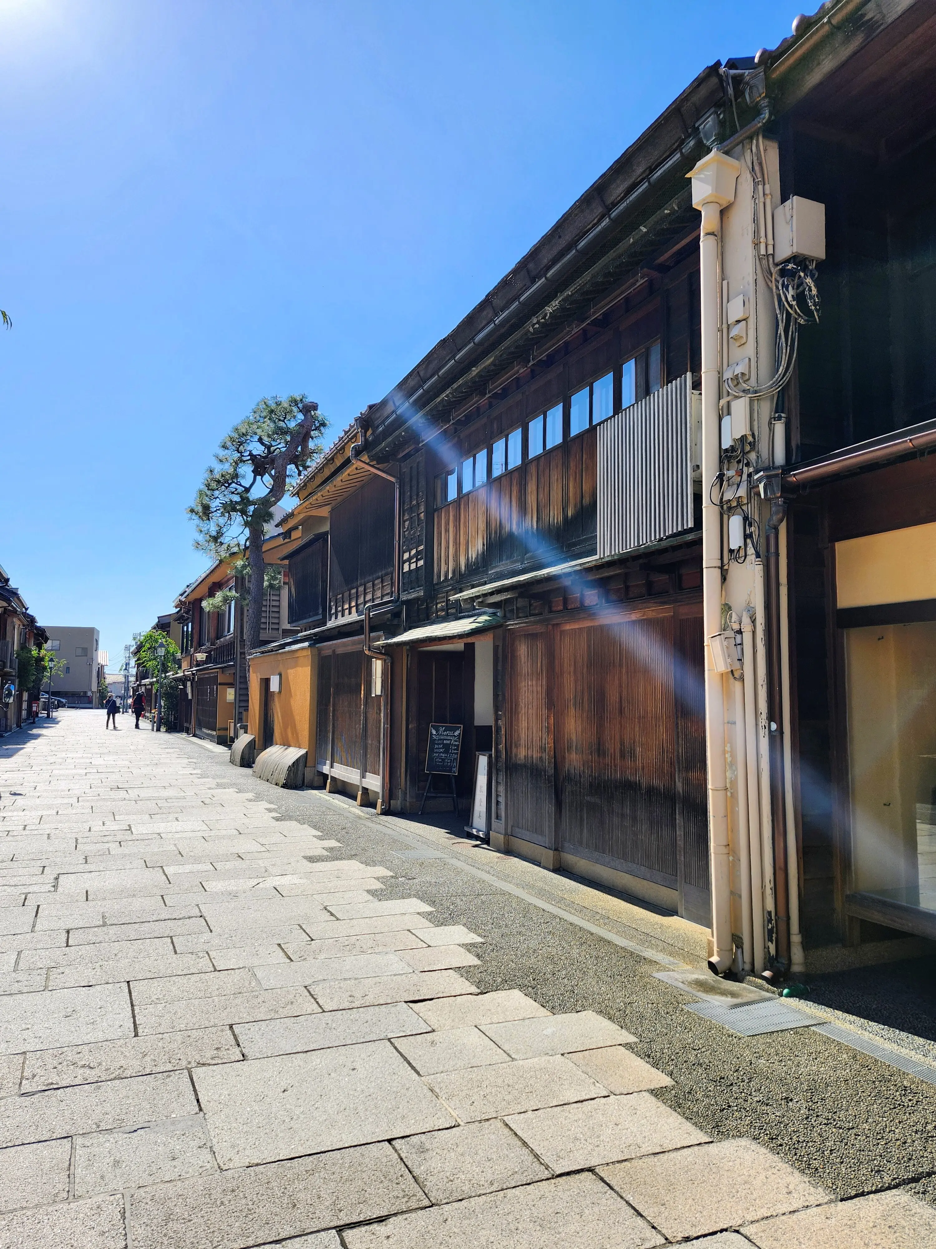 女子旅、金沢、金沢旅行、秋の金沢、40代ファッション、旅コーデ、加賀料理、21世紀美術館、御朱印 神社、金沢カフェ、茶屋街、三井ガーデンホテル金沢
