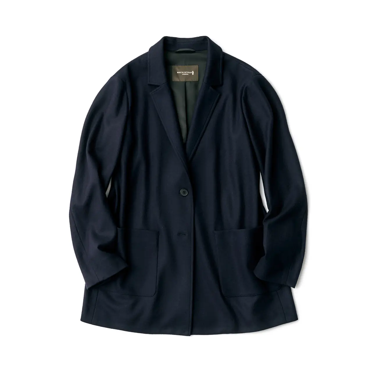 マルチな活躍が見込める 端正なテーラード