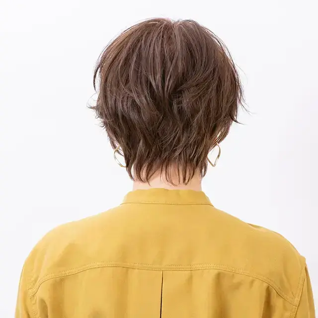 分け目もトップも気にならない!ふんわりマッシュショートヘア