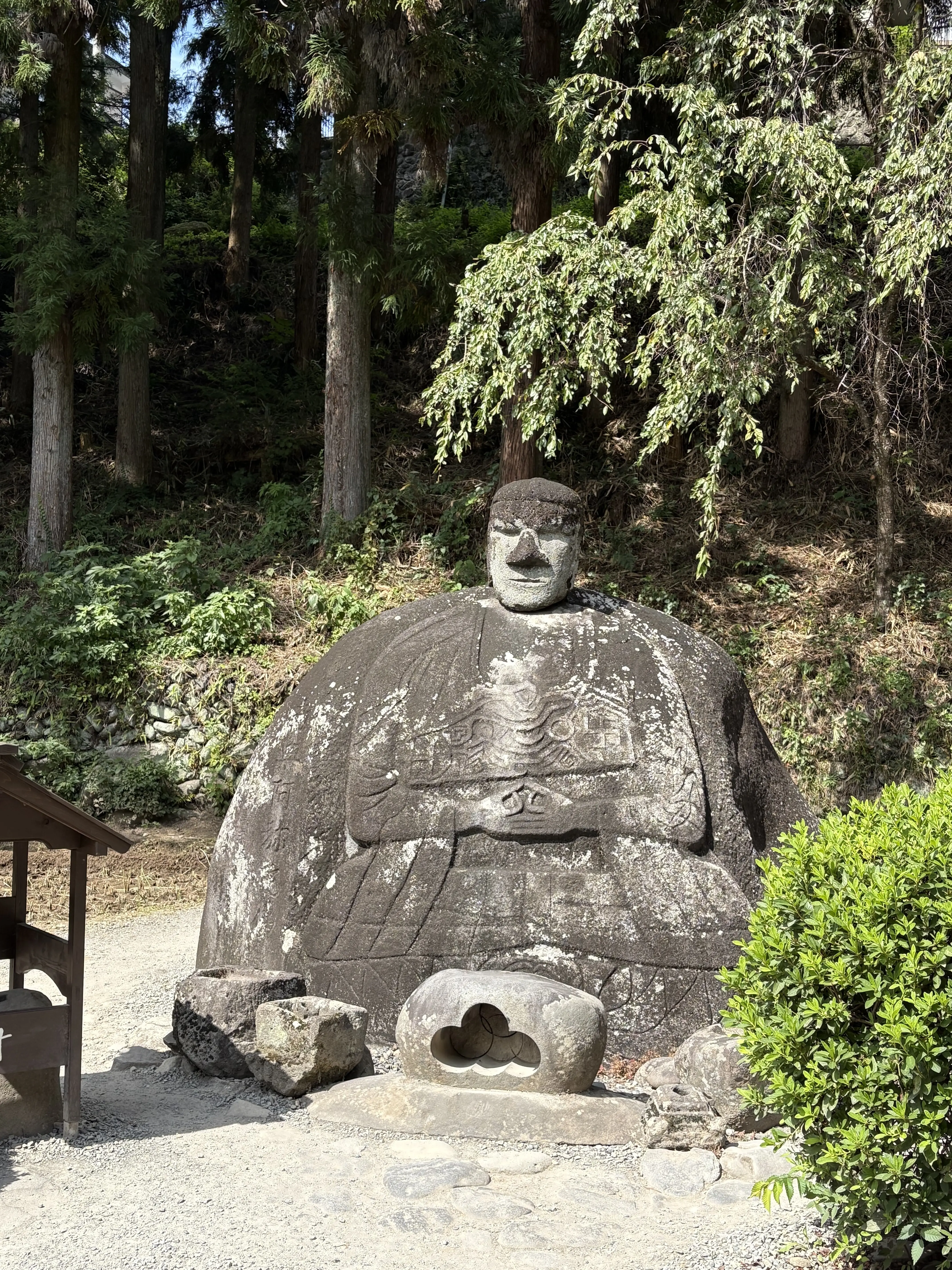 諏訪大社　下社春宮　浮島　万治の石仏