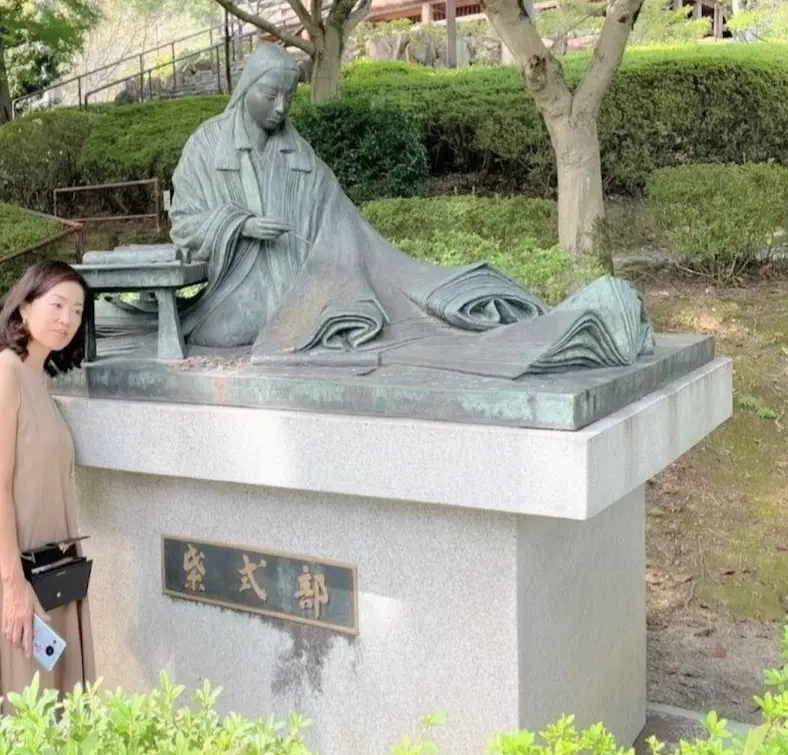 紫式部像