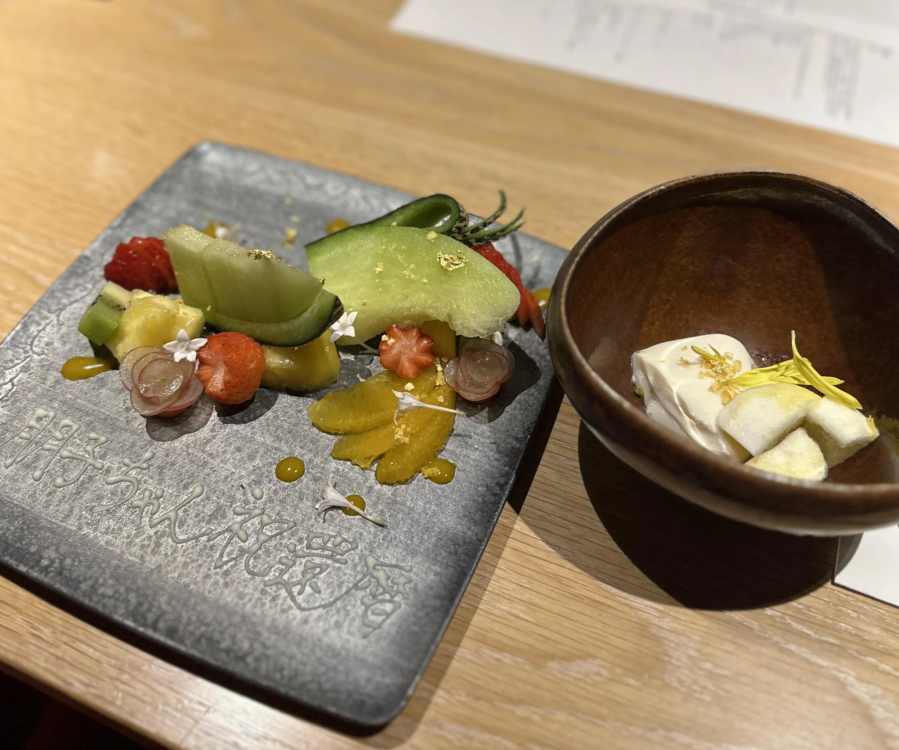 レモンイエローのジャケットでお出かけデニムスタイル_1_7
