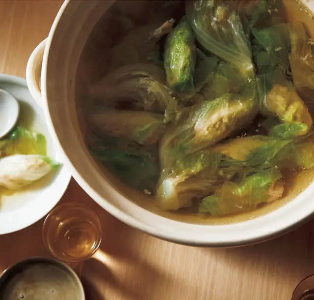 【飛田和緒さんの絶品鍋】レタスがたくさん食べられる「肉だねレタス包み鍋」
