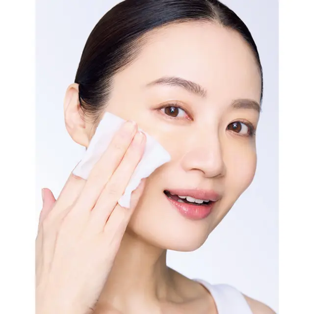 ほてって開く50代の毛穴には 収れんアイテムを投入