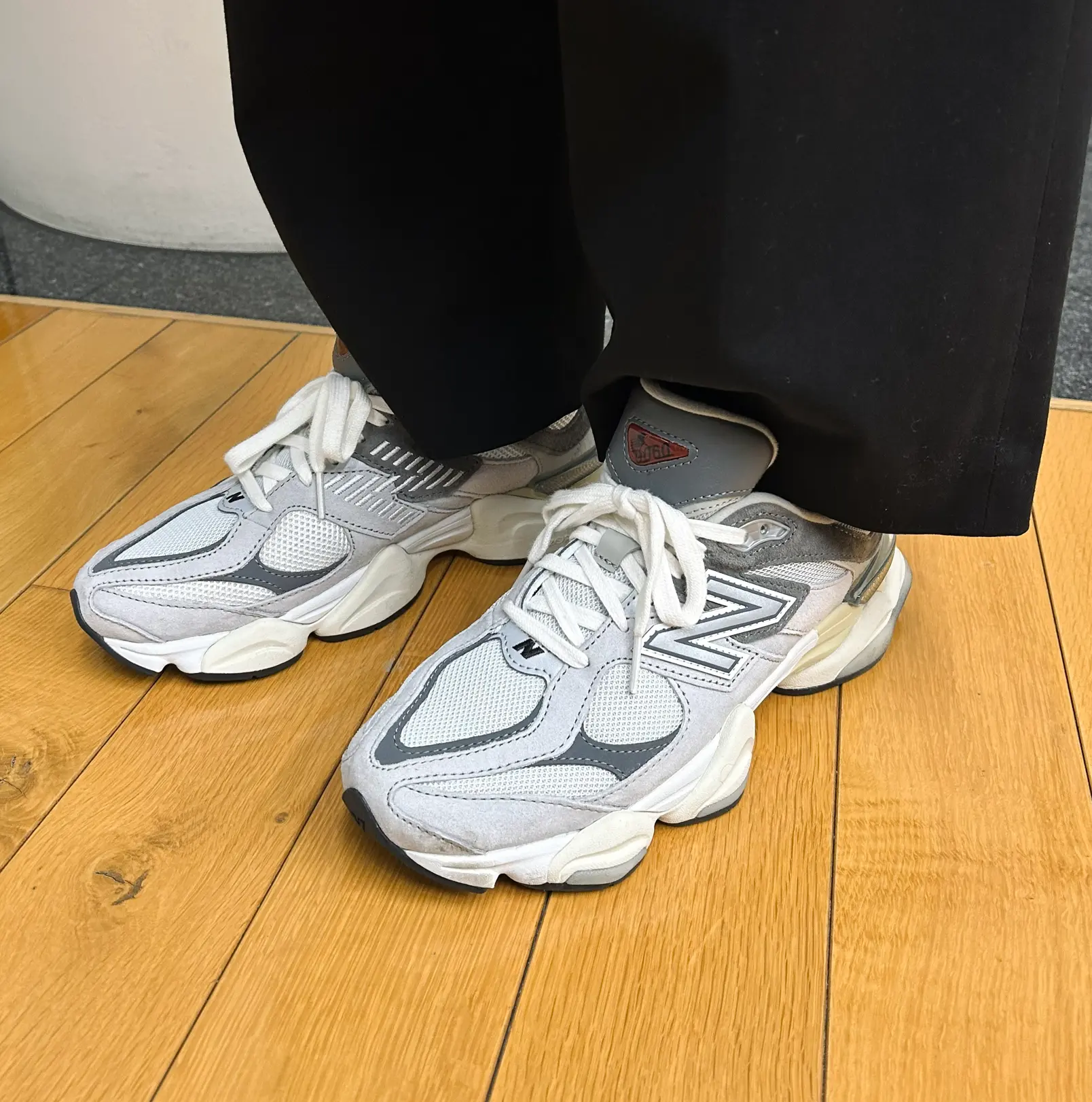 スニーカー　ニューバランス　9060　エクラ編集部の愛用スニーカー