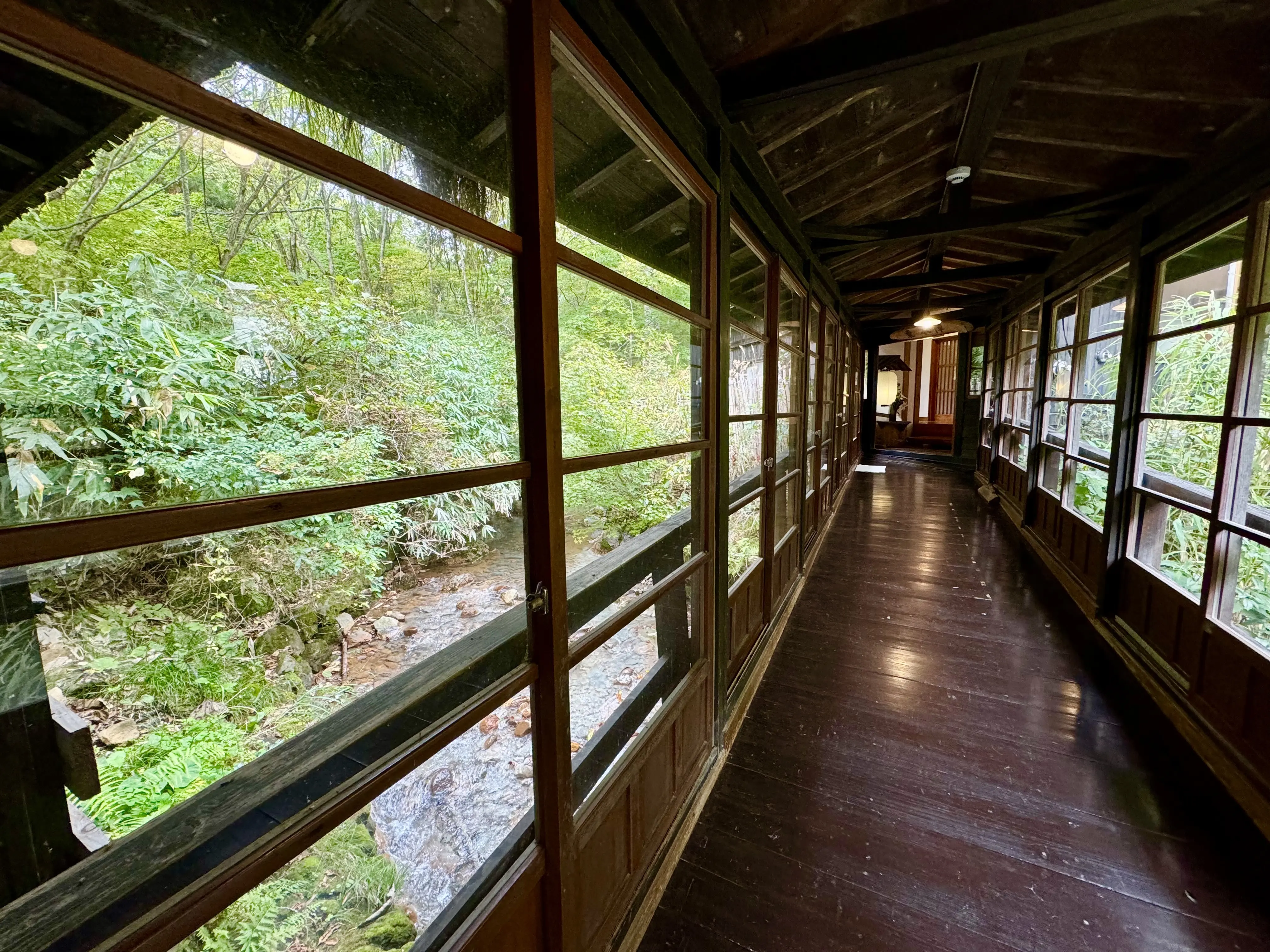 鶴の湯